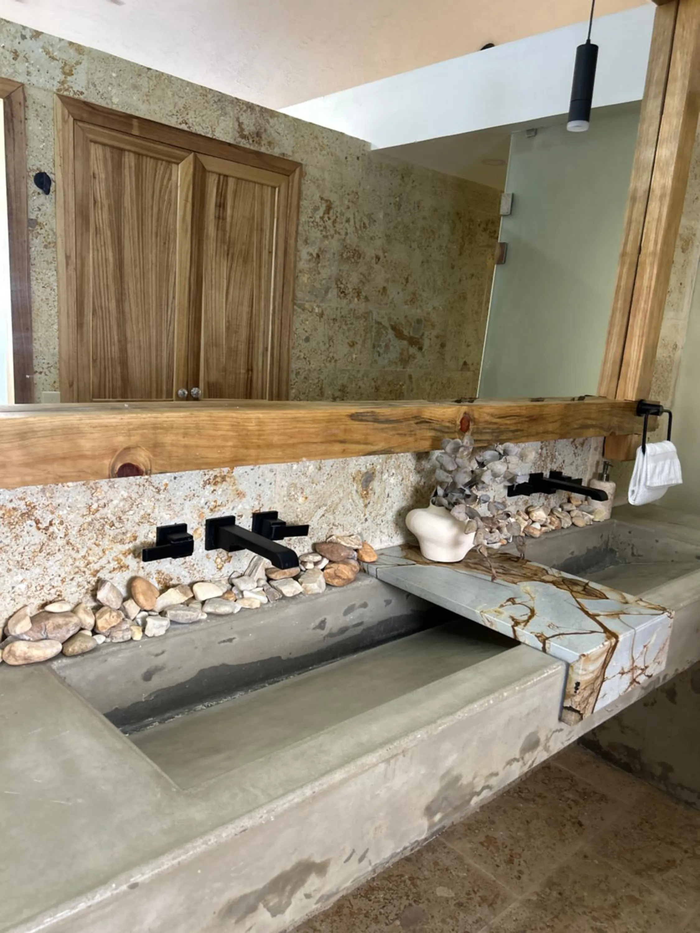 Brisas Del Mar Beach + Dive Resort