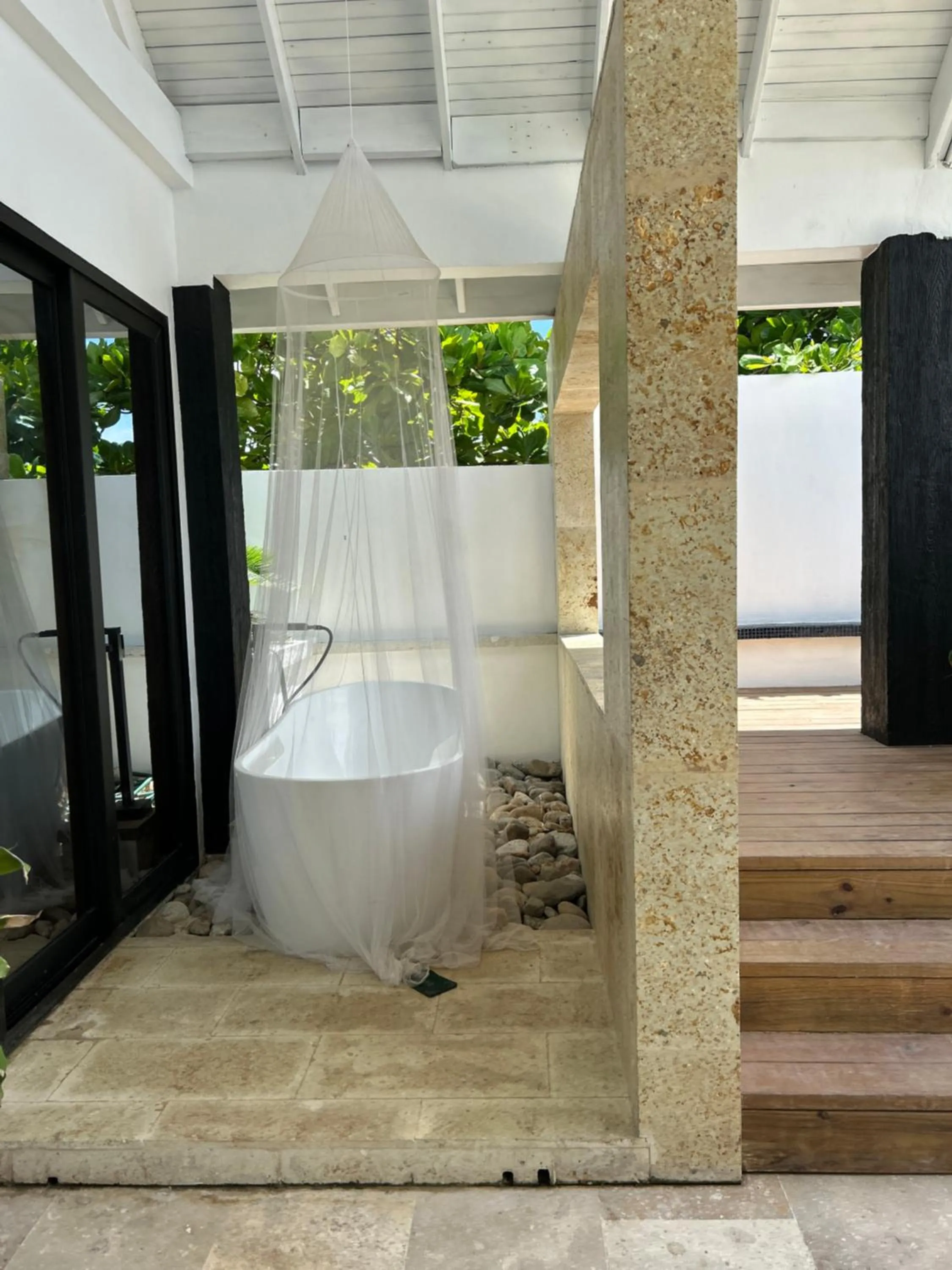 Brisas Del Mar Beach + Dive Resort