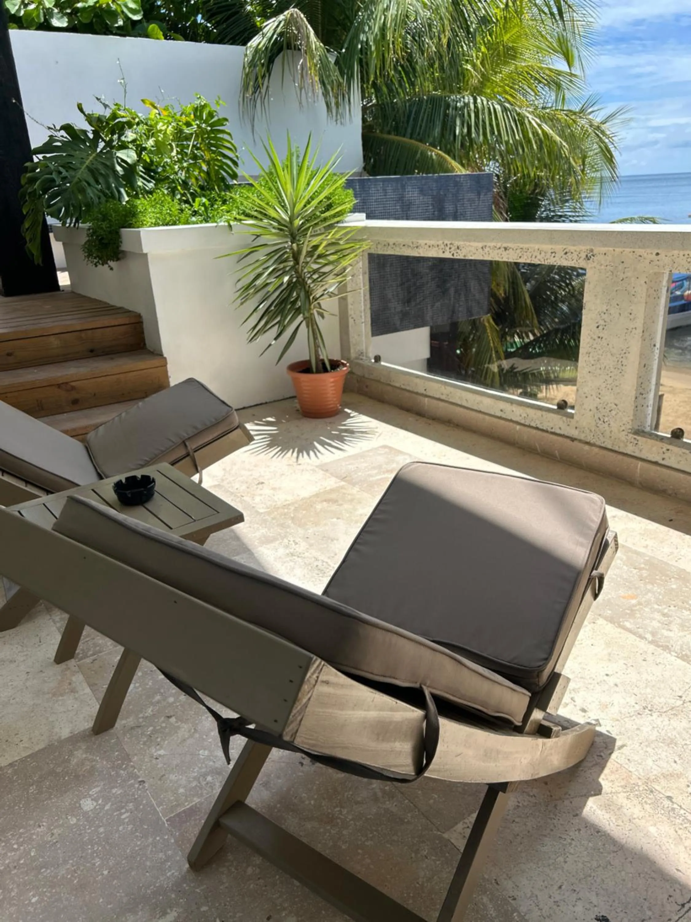 Brisas Del Mar Beach + Dive Resort