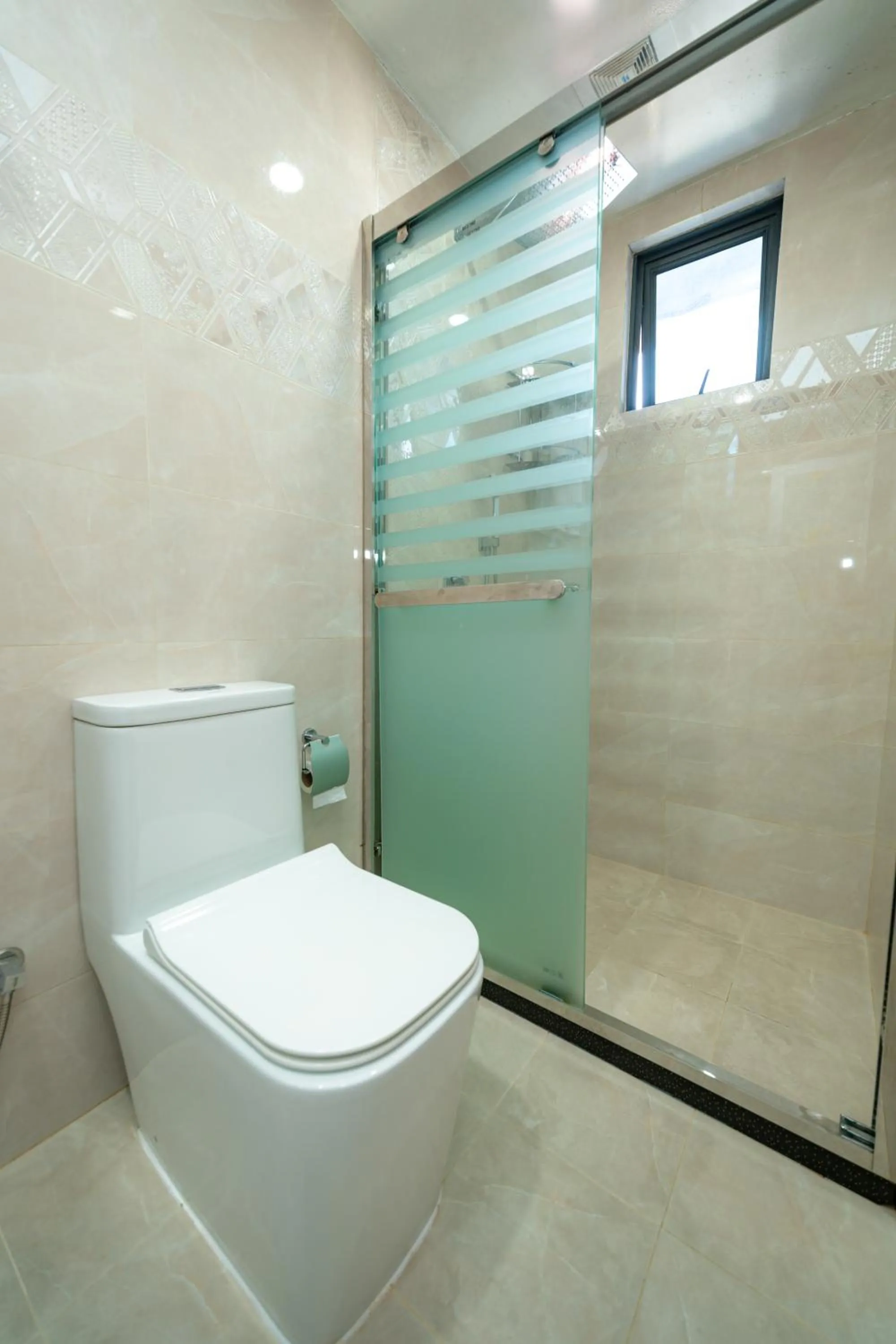 Bathroom in White Beach Holiday at Hulhumale'