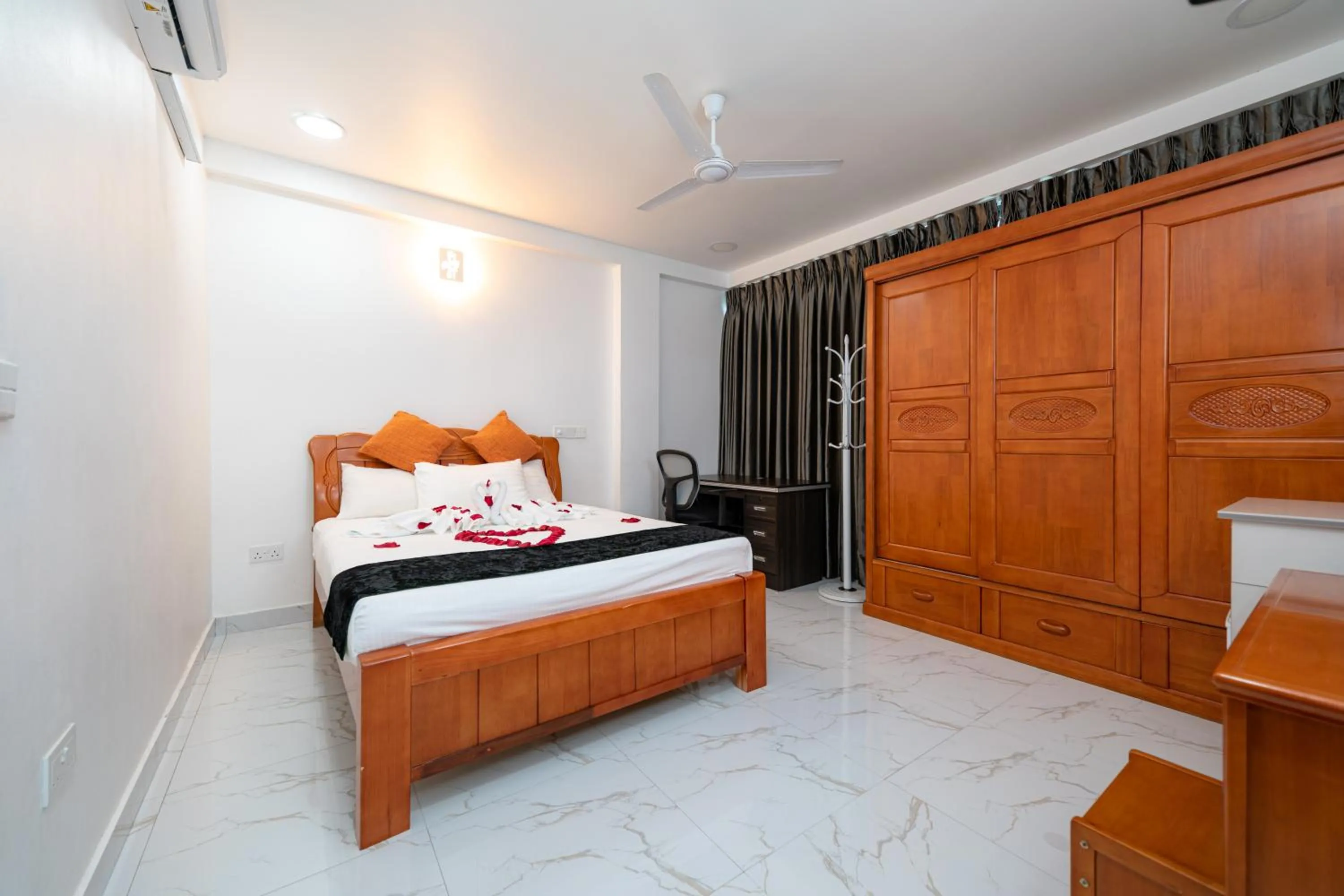 Photo of the whole room, Bed in White Beach Holiday at Hulhumale'