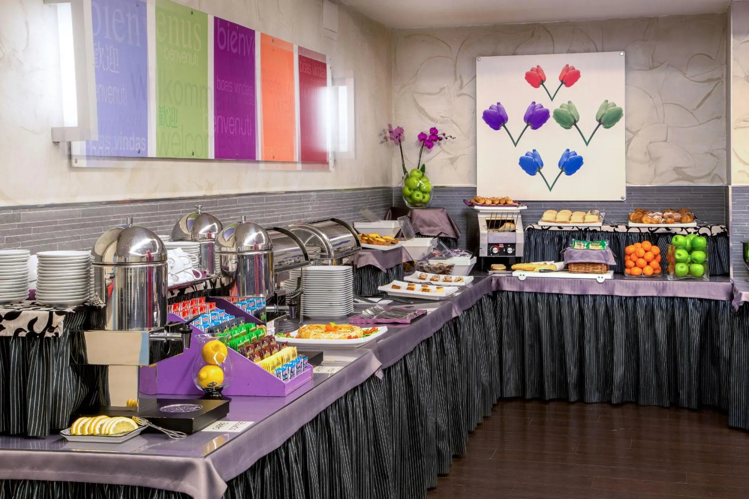 Breakfast in Hotel Ariston