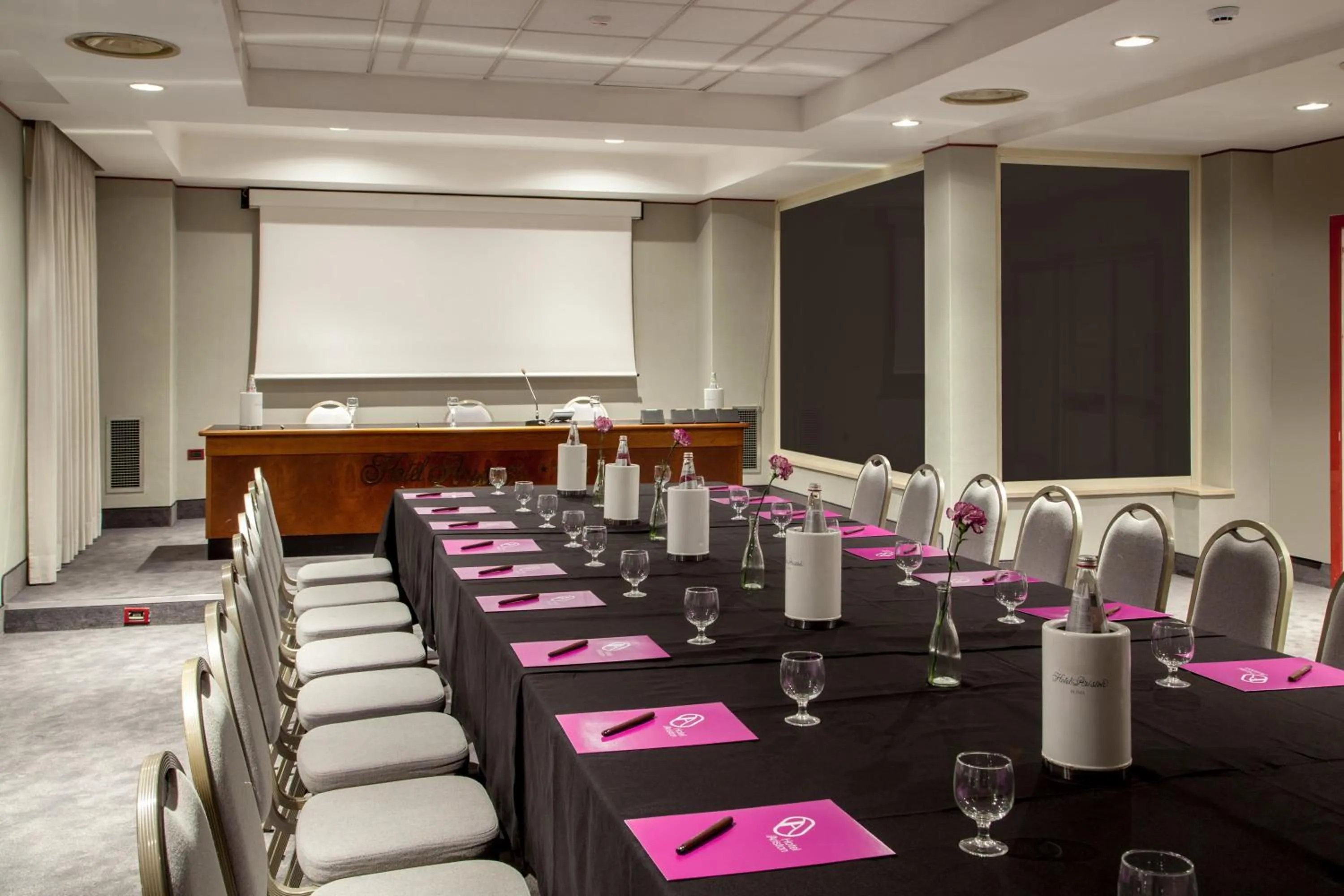 Business facilities in Hotel Ariston