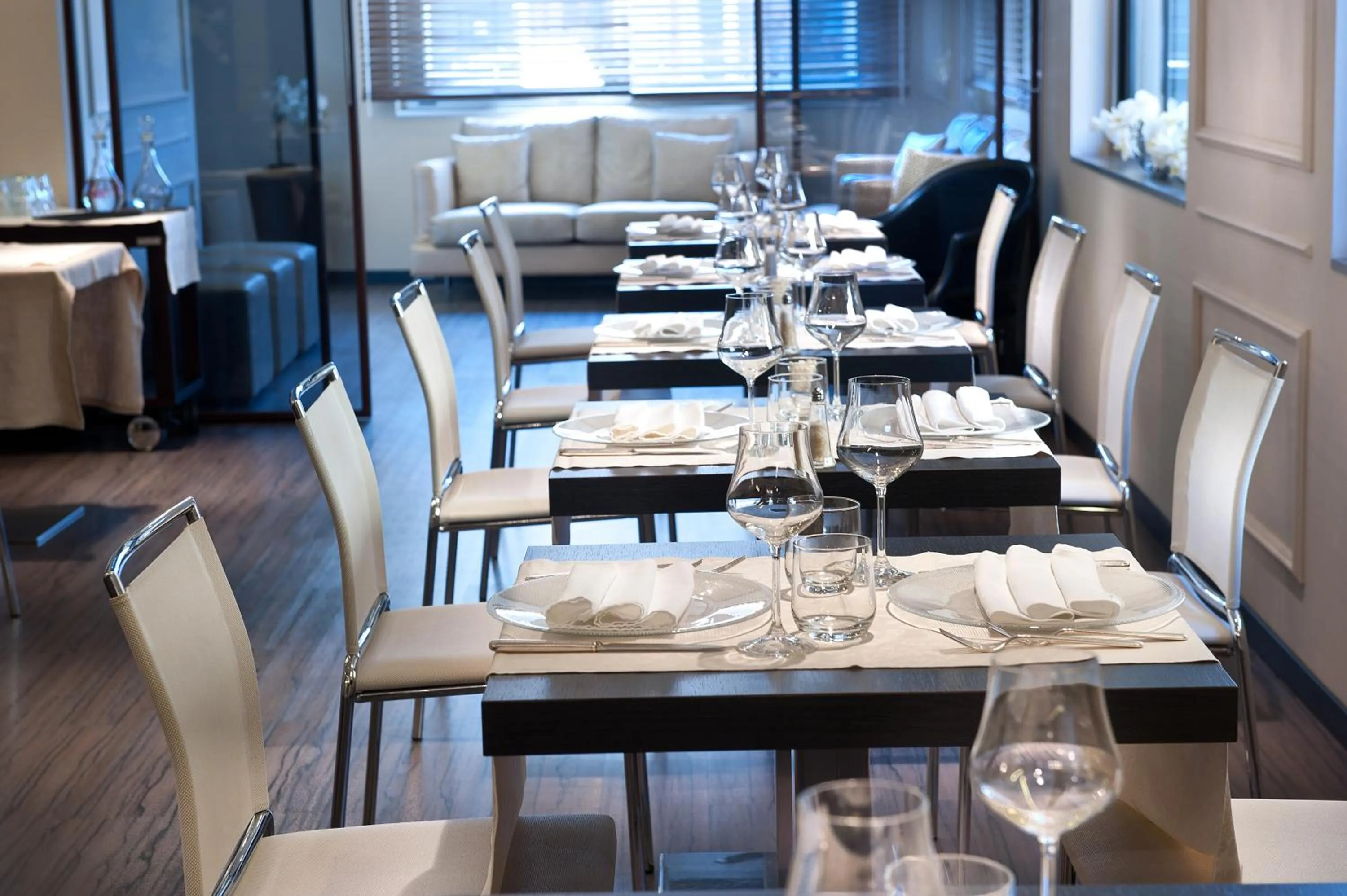 Restaurant/places to eat in Hotel Carla