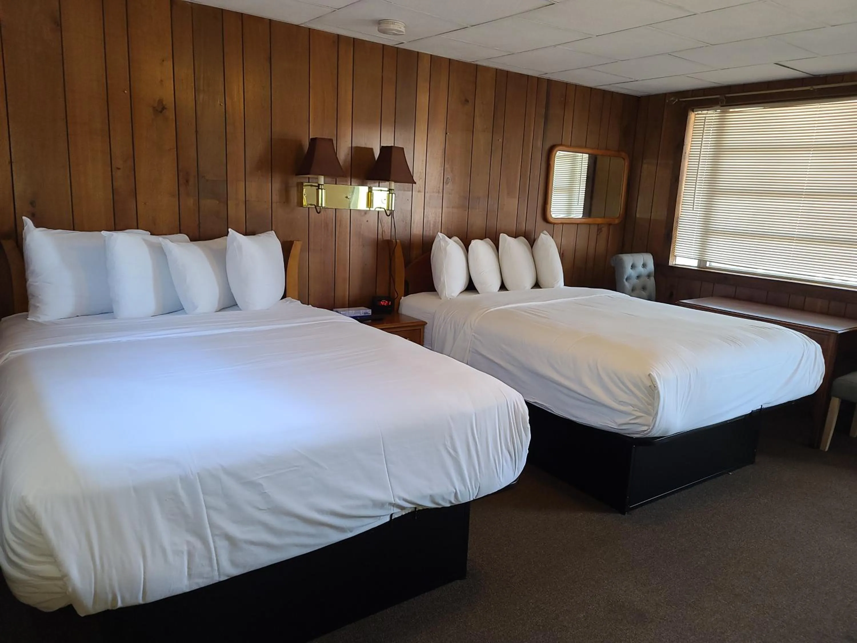 Bed in The Crest - Hampton Beach