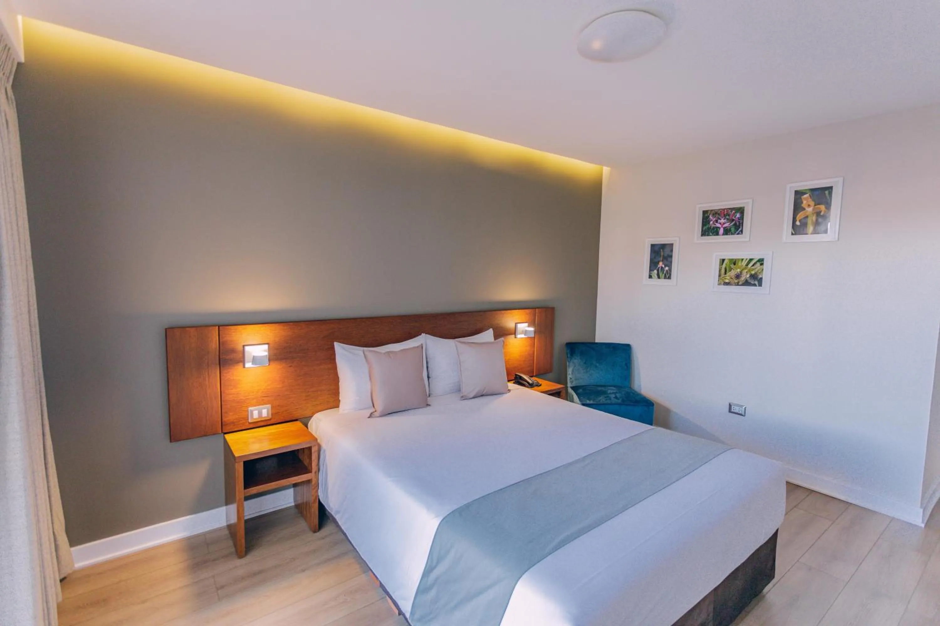 Photo of the whole room, Bed in Saska Boutique Hotel