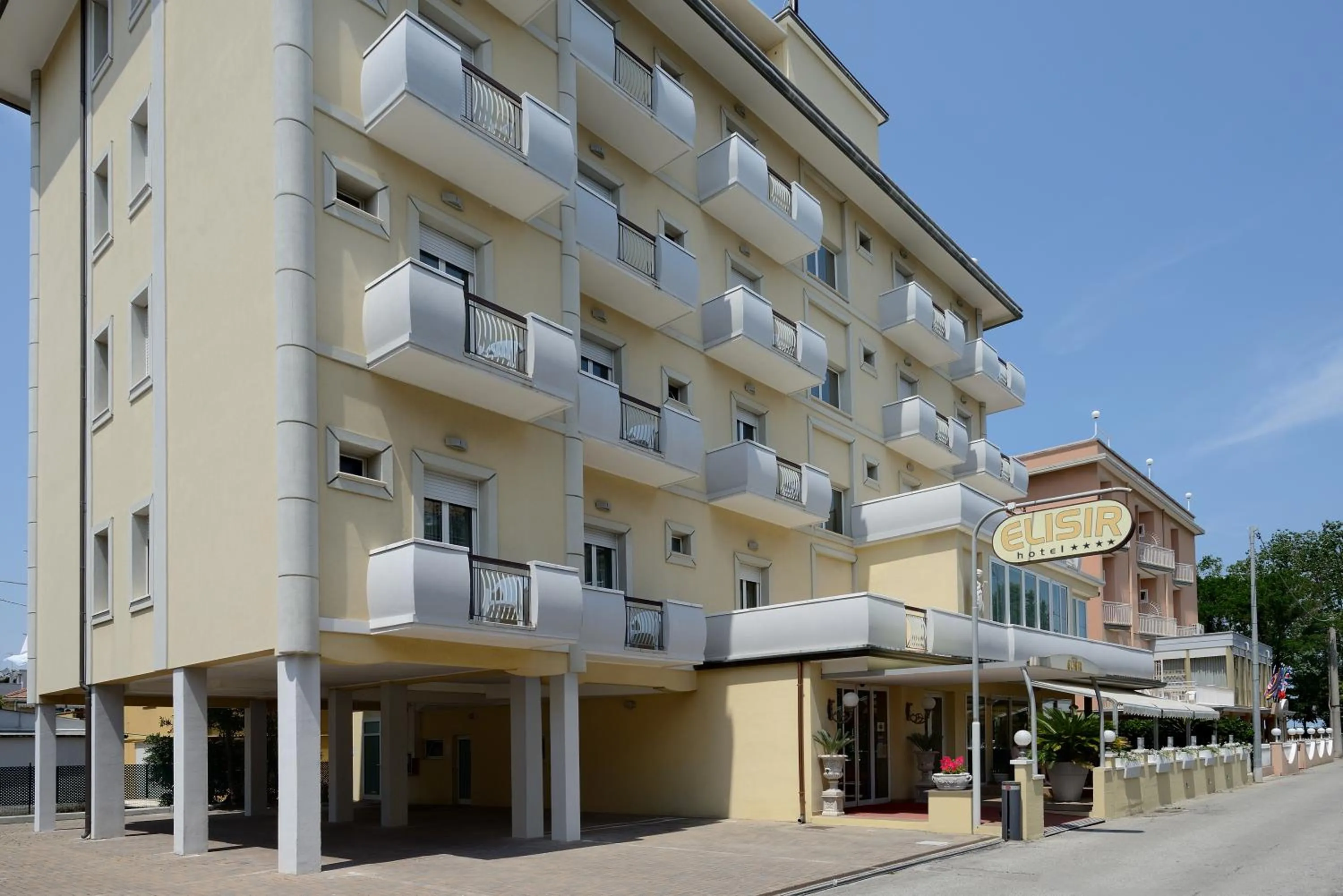 Property building in Hotel Elisir