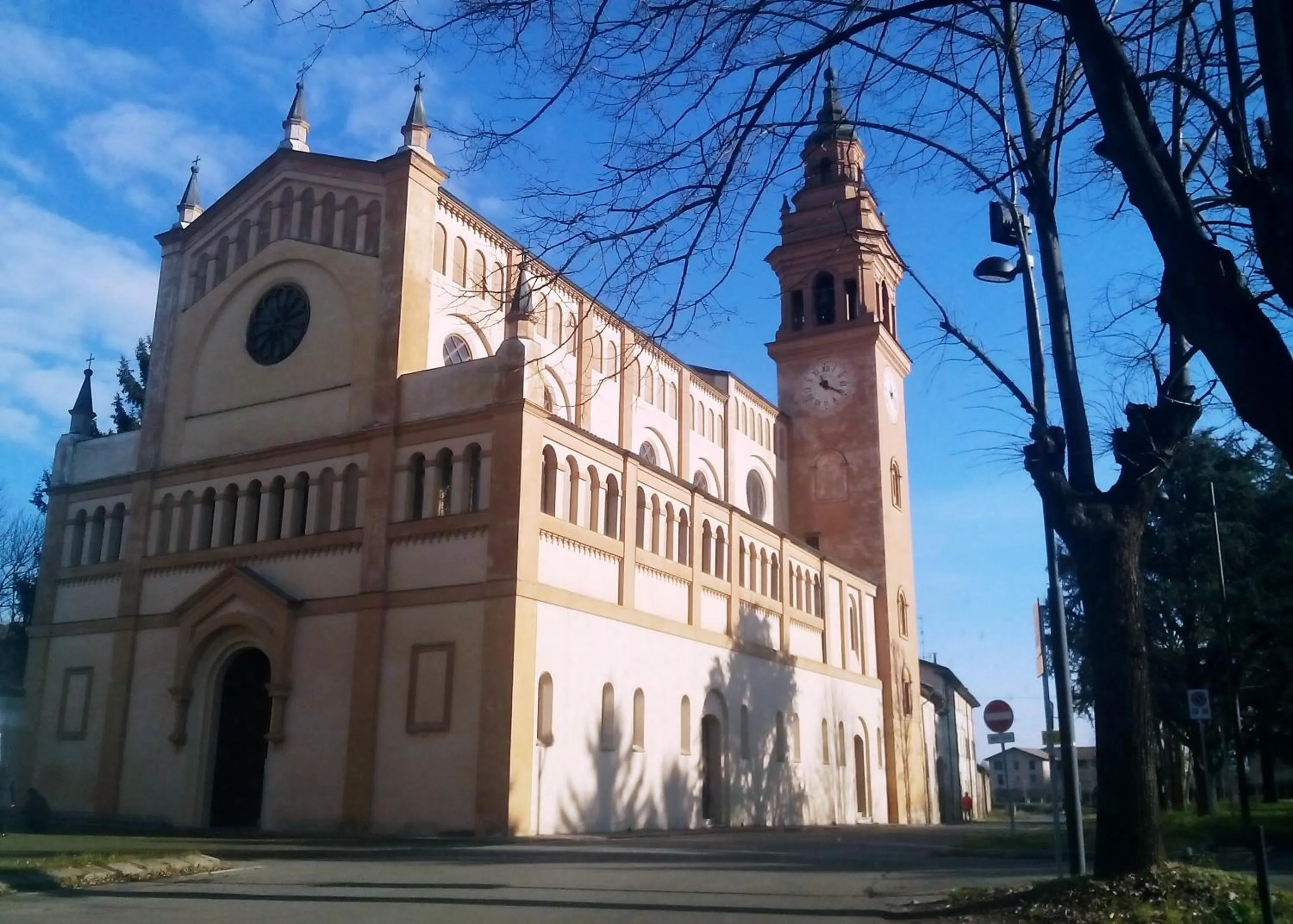 Property building in Hotel Select