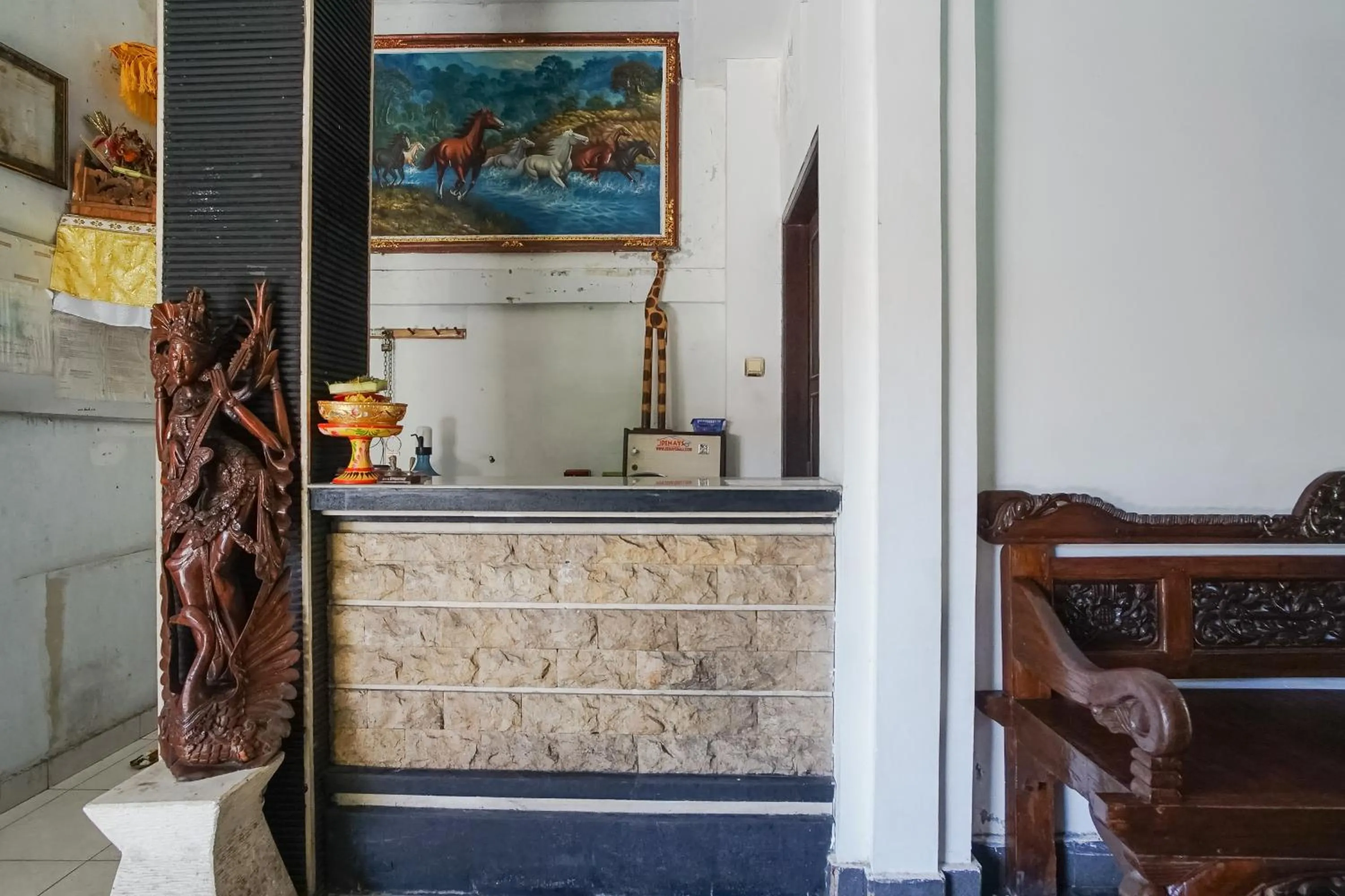Lobby or reception in DENAYS GUESTHOUSE JIMBARAN