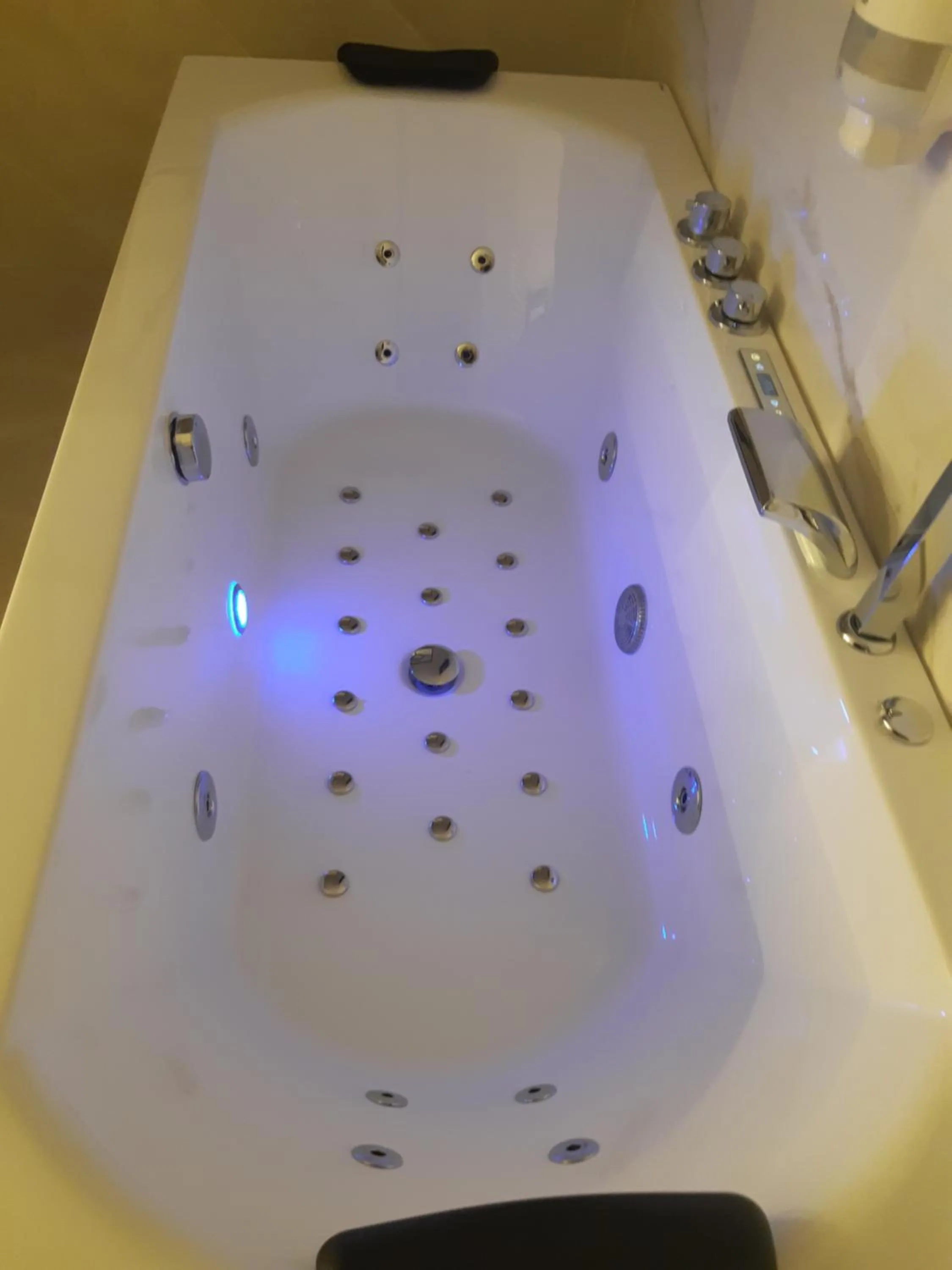 Bath in Grand hotel irpinia & Family SPA