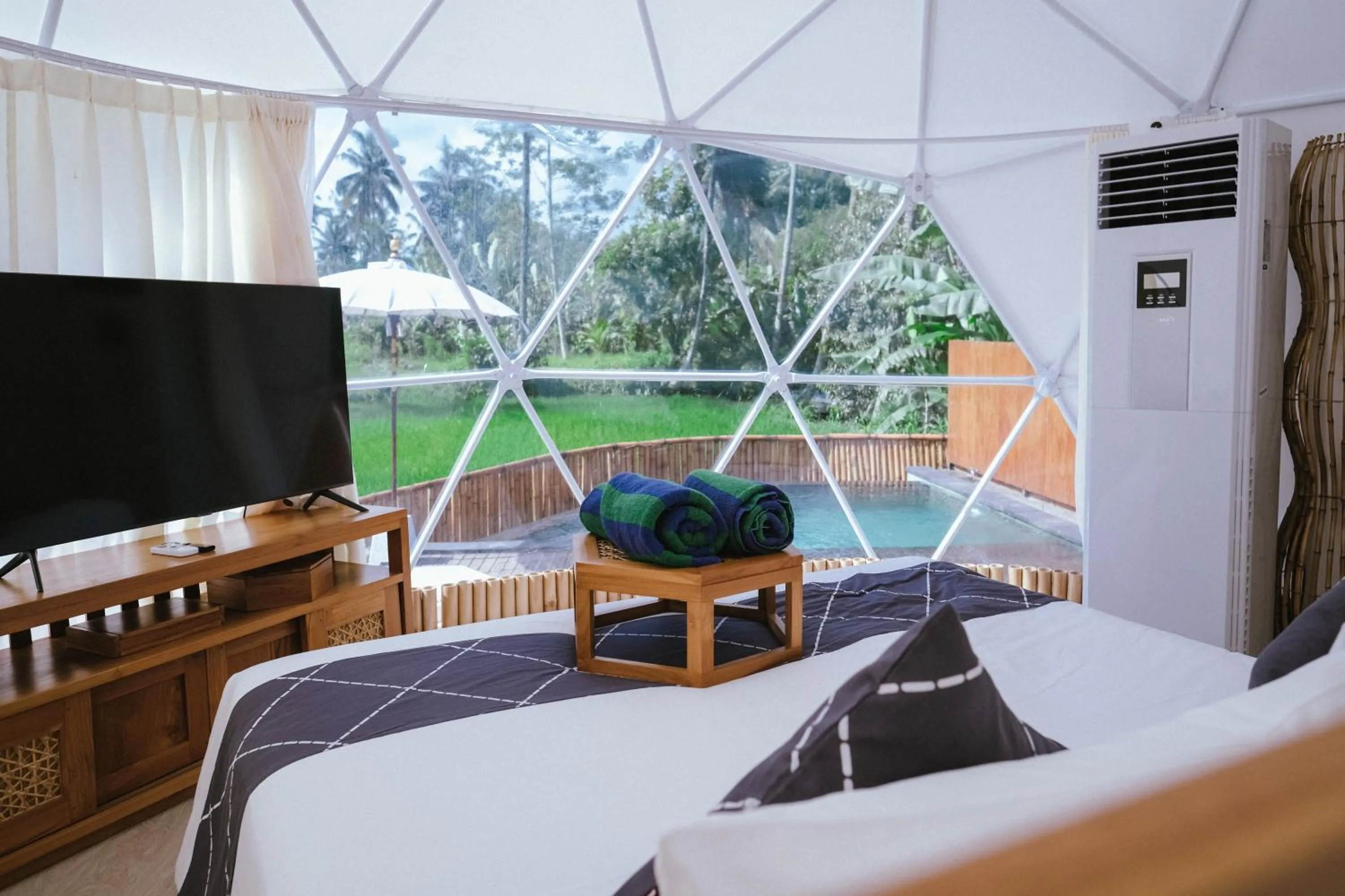 View (from property/room), Bed in Triyana Resort and Glamping