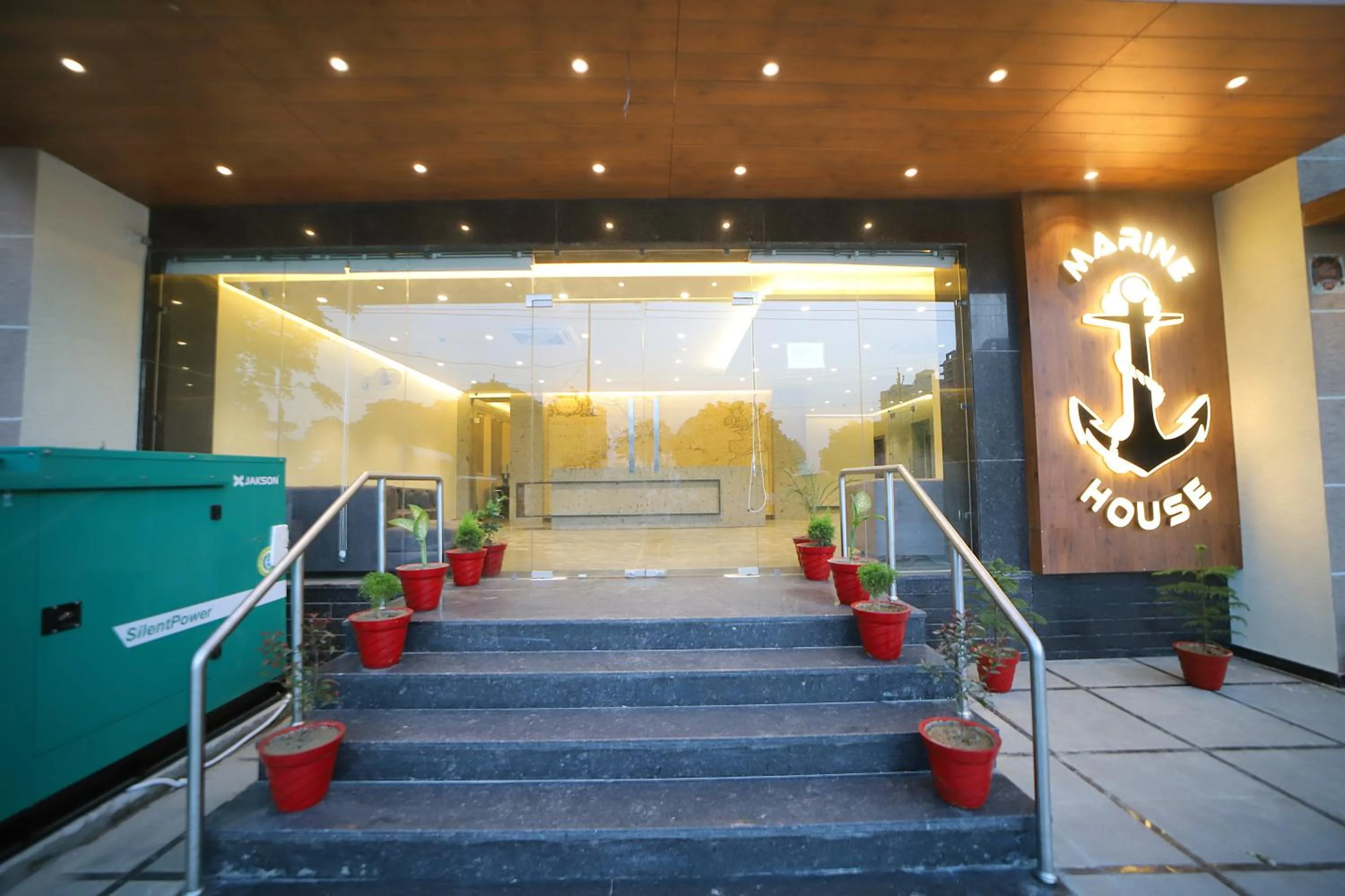 Facade/entrance in Hotel Marine House