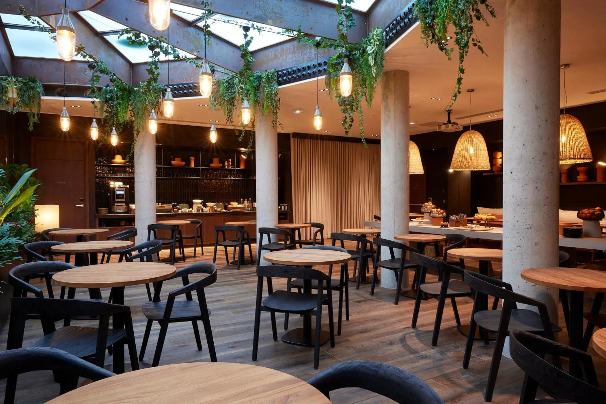 Living room in Le Bellune Paris