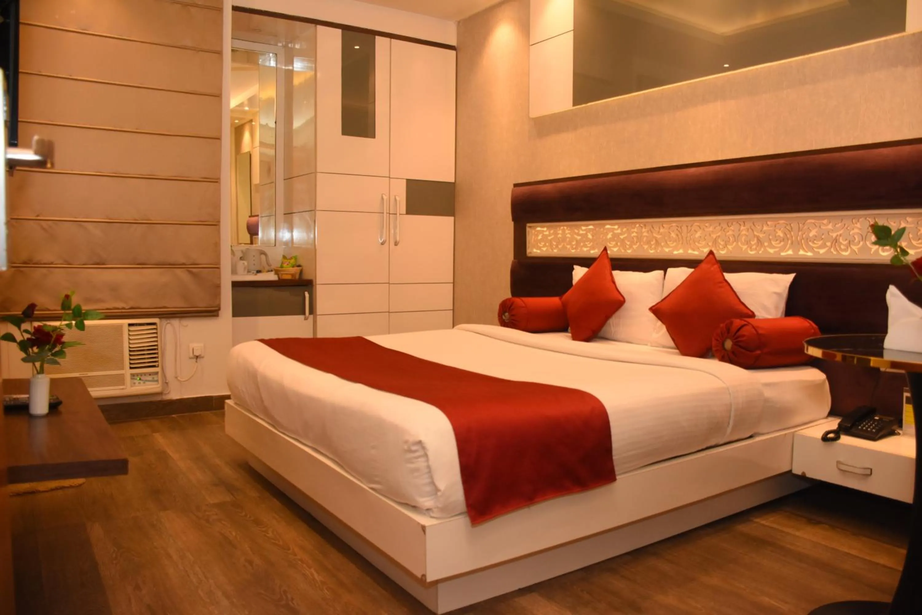 Bed in Hotel Gurveer Royal