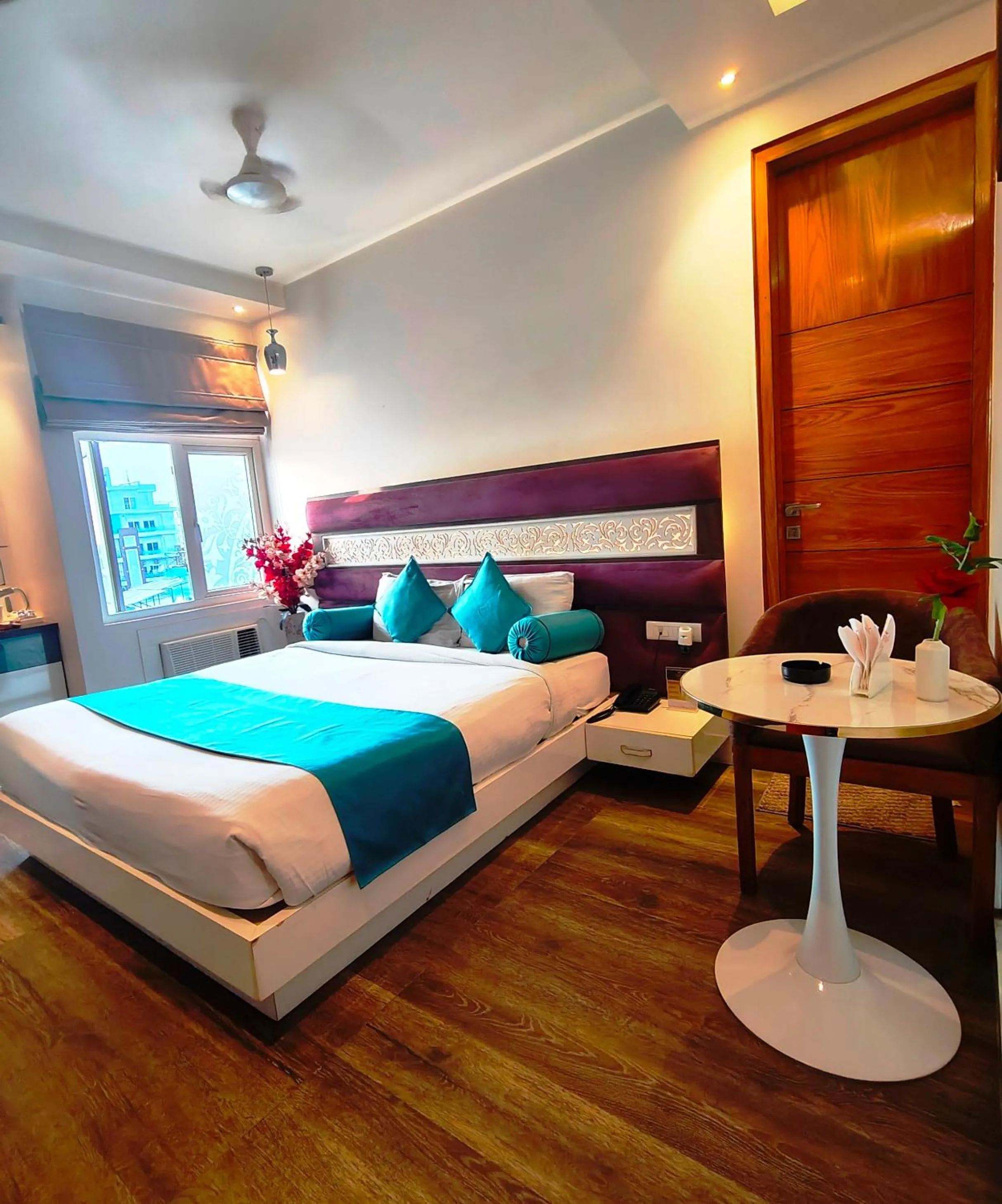 Bed in Hotel Gurveer Royal