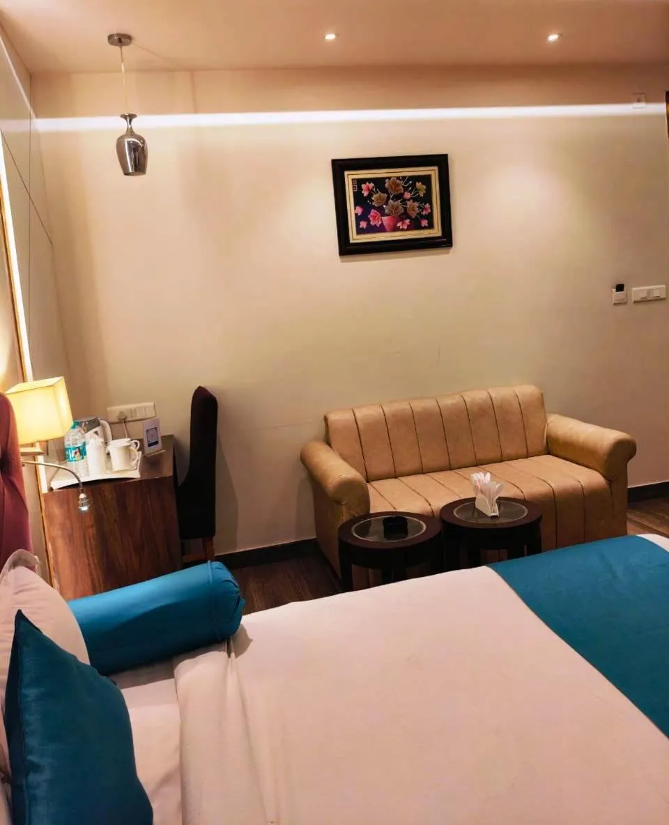 Bed in Hotel Gurveer Royal