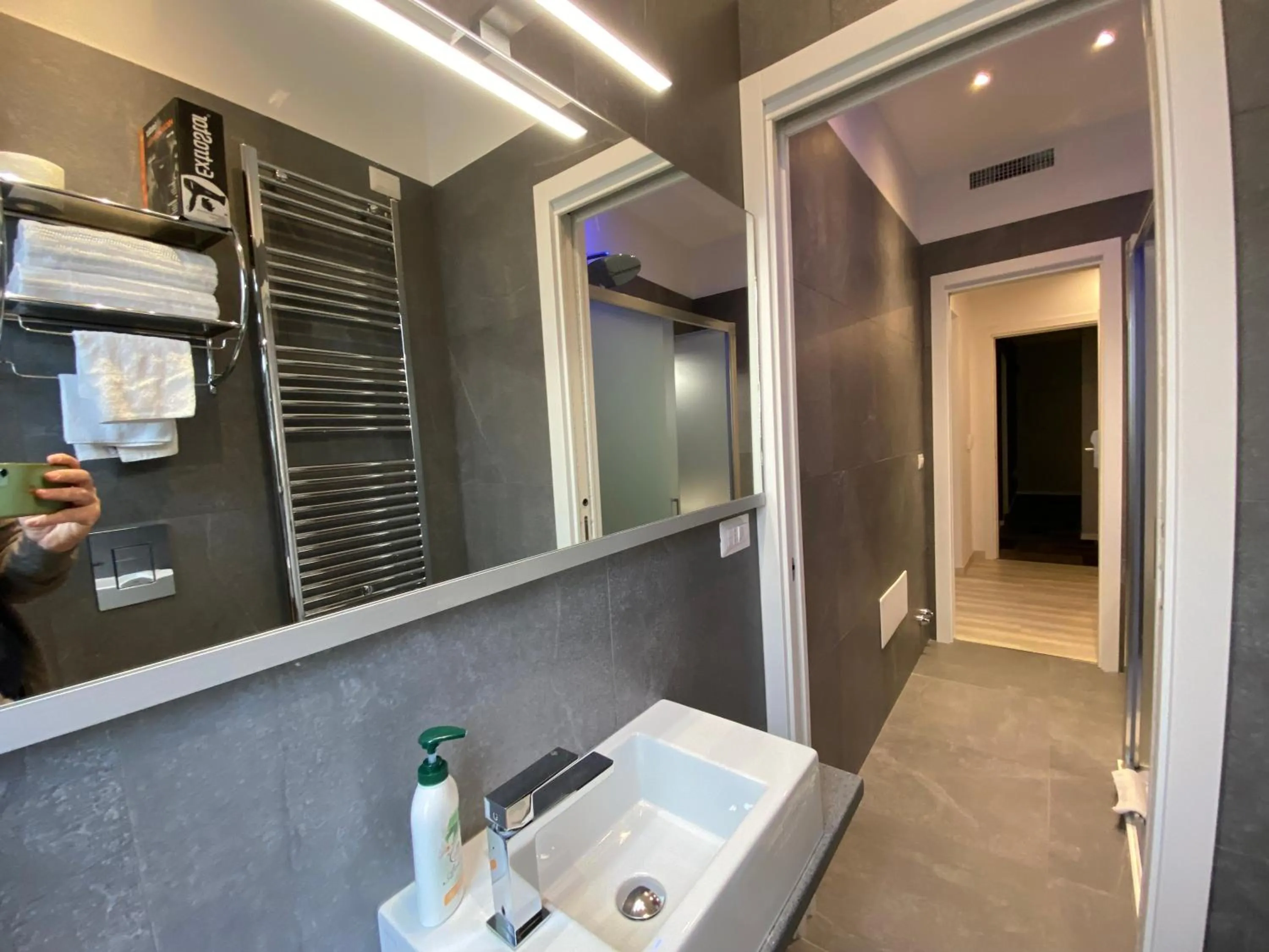 Bathroom in Residenze Romano Ristorante & SPA albergo diffuso - WHITE