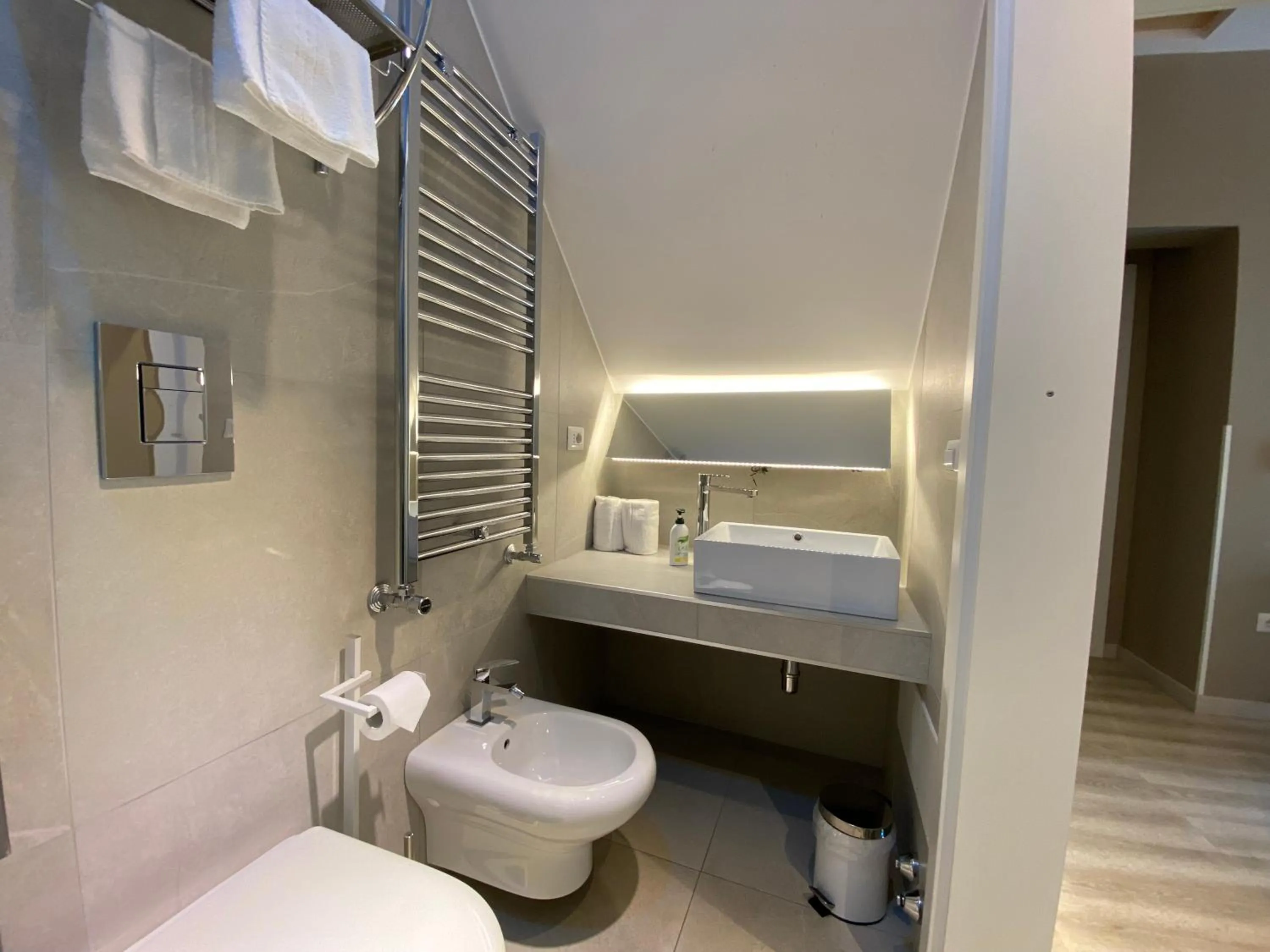 Shower in Residenze Romano Ristorante & SPA albergo diffuso - WHITE