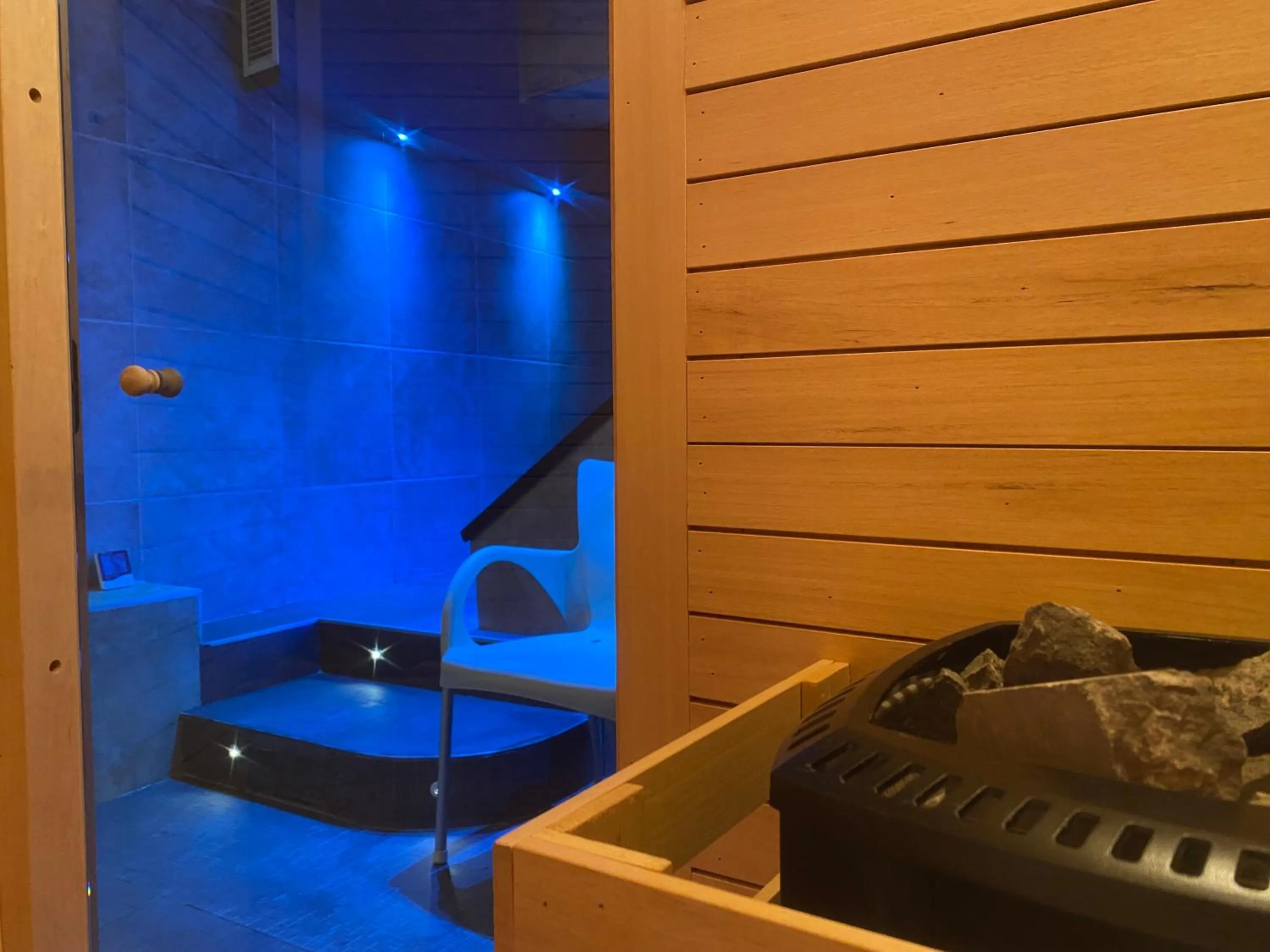 Massage in Residenze Romano Ristorante & SPA albergo diffuso - WHITE