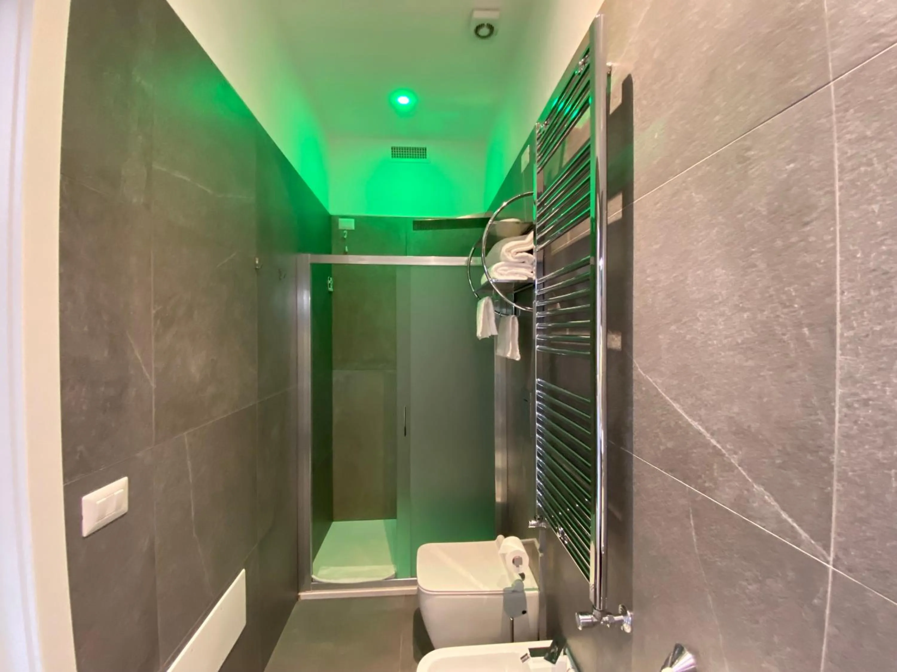 Shower in Residenze Romano Ristorante & SPA albergo diffuso - WHITE