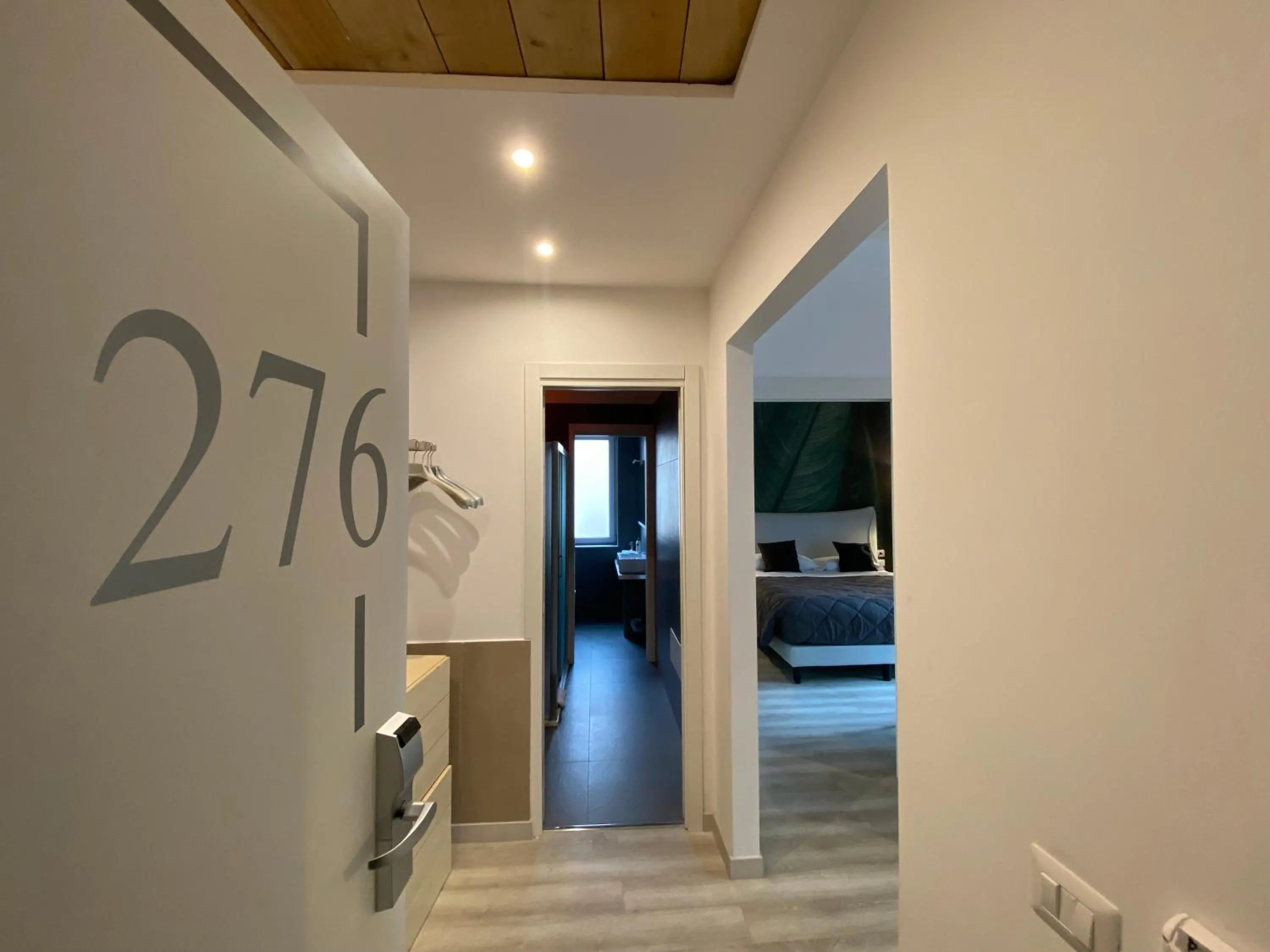 Photo of the whole room in Residenze Romano Ristorante & SPA albergo diffuso - WHITE