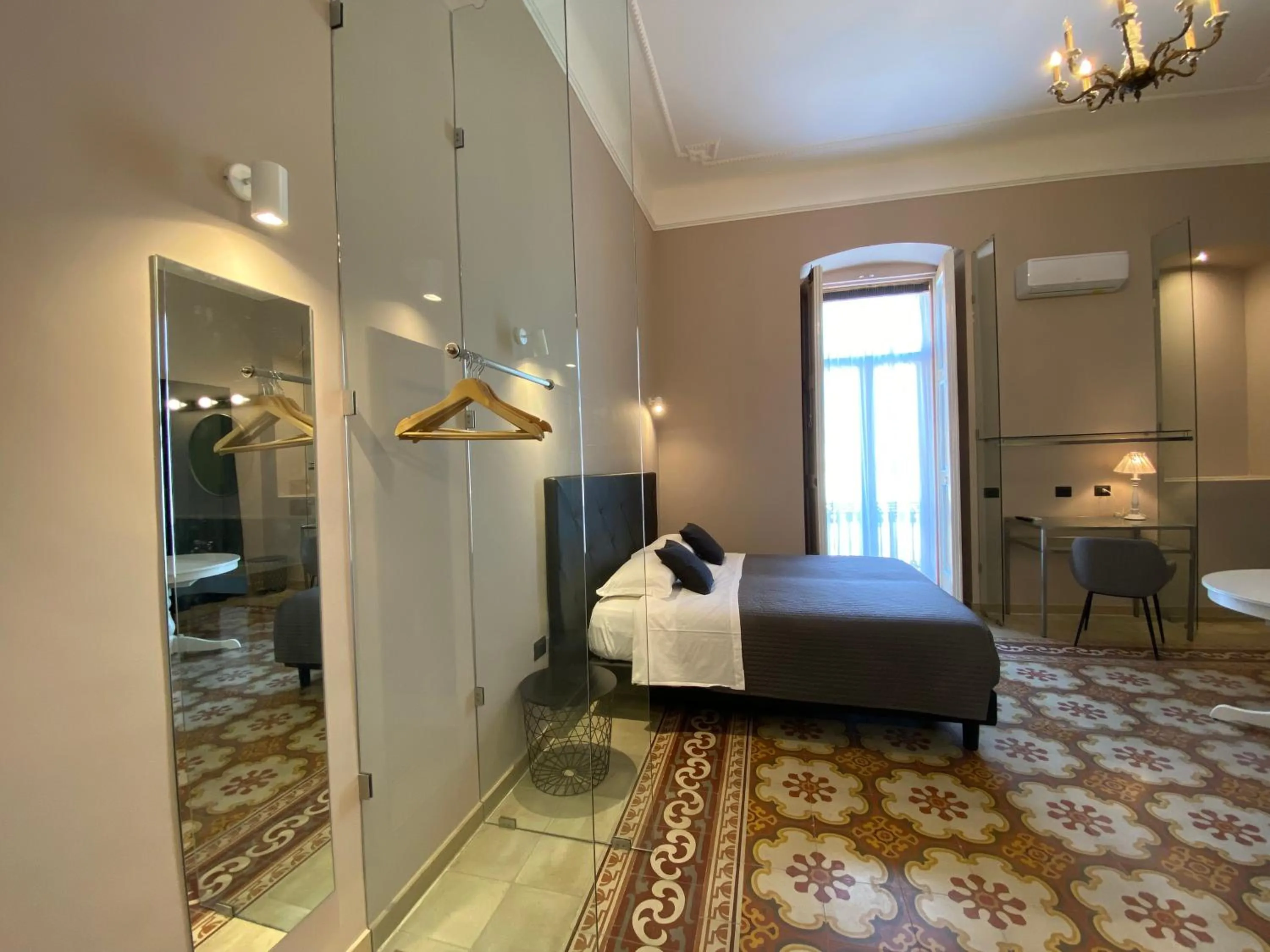 Photo of the whole room, Bed in Residenze Romano Ristorante & Spa - albergo diffuso - RED