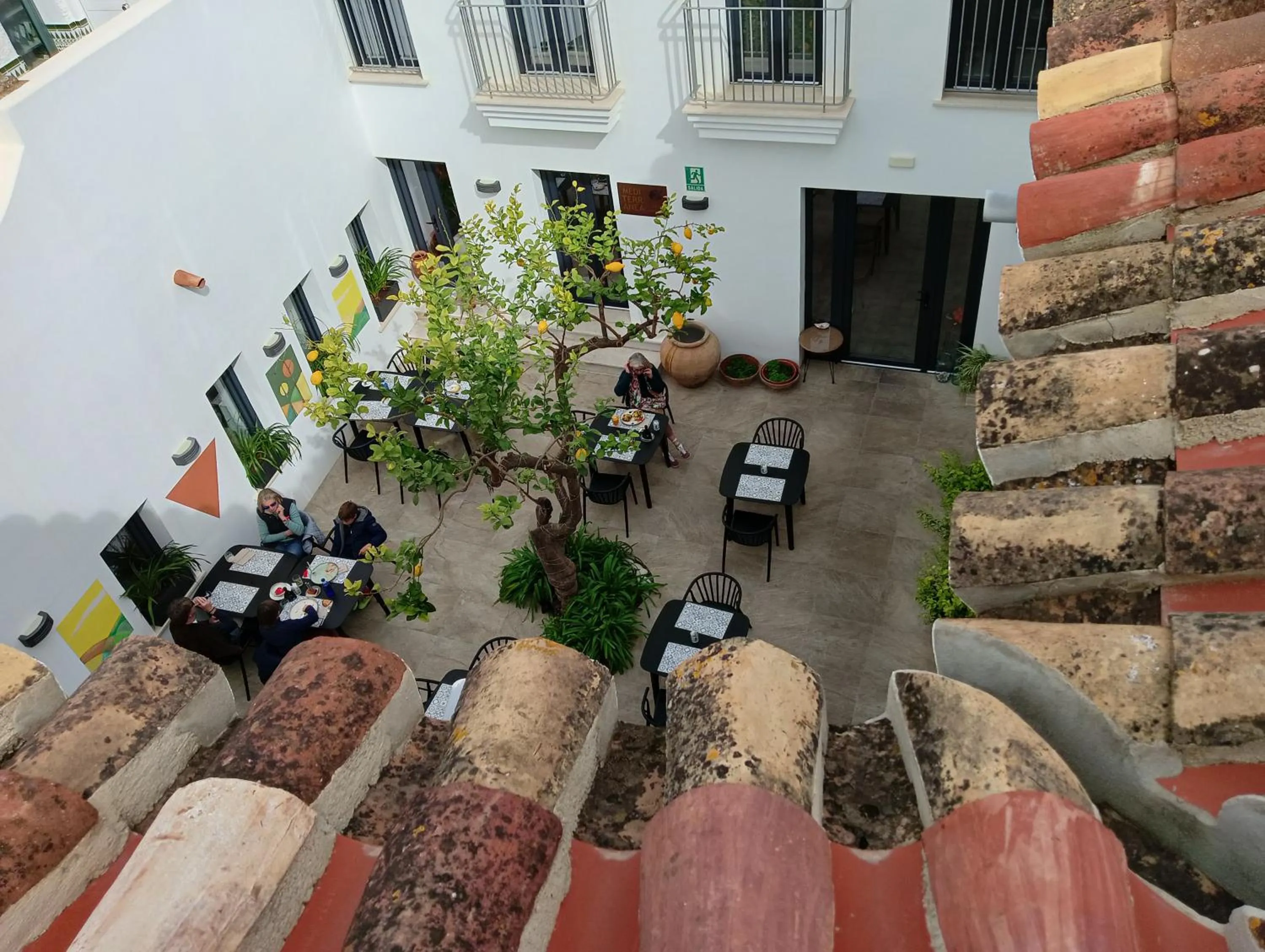 Restaurant/places to eat in OPUNTIA Hotel Boutique