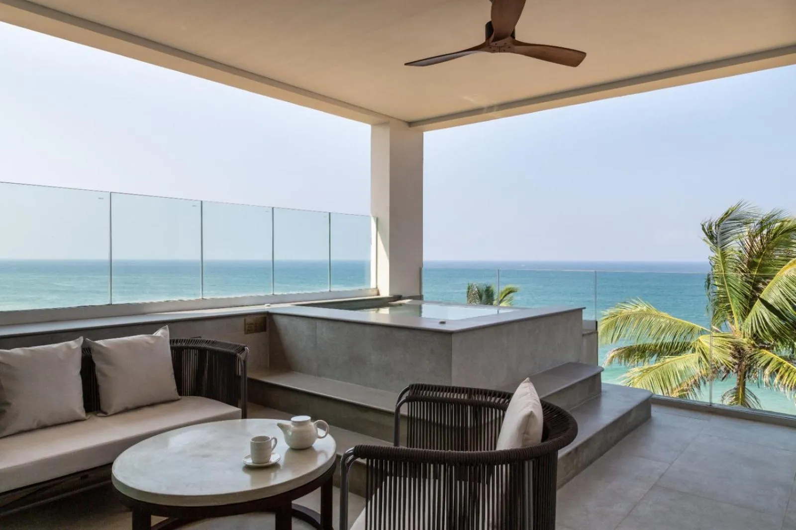 Balcony/Terrace in Crystal Sands Hikkaduwa