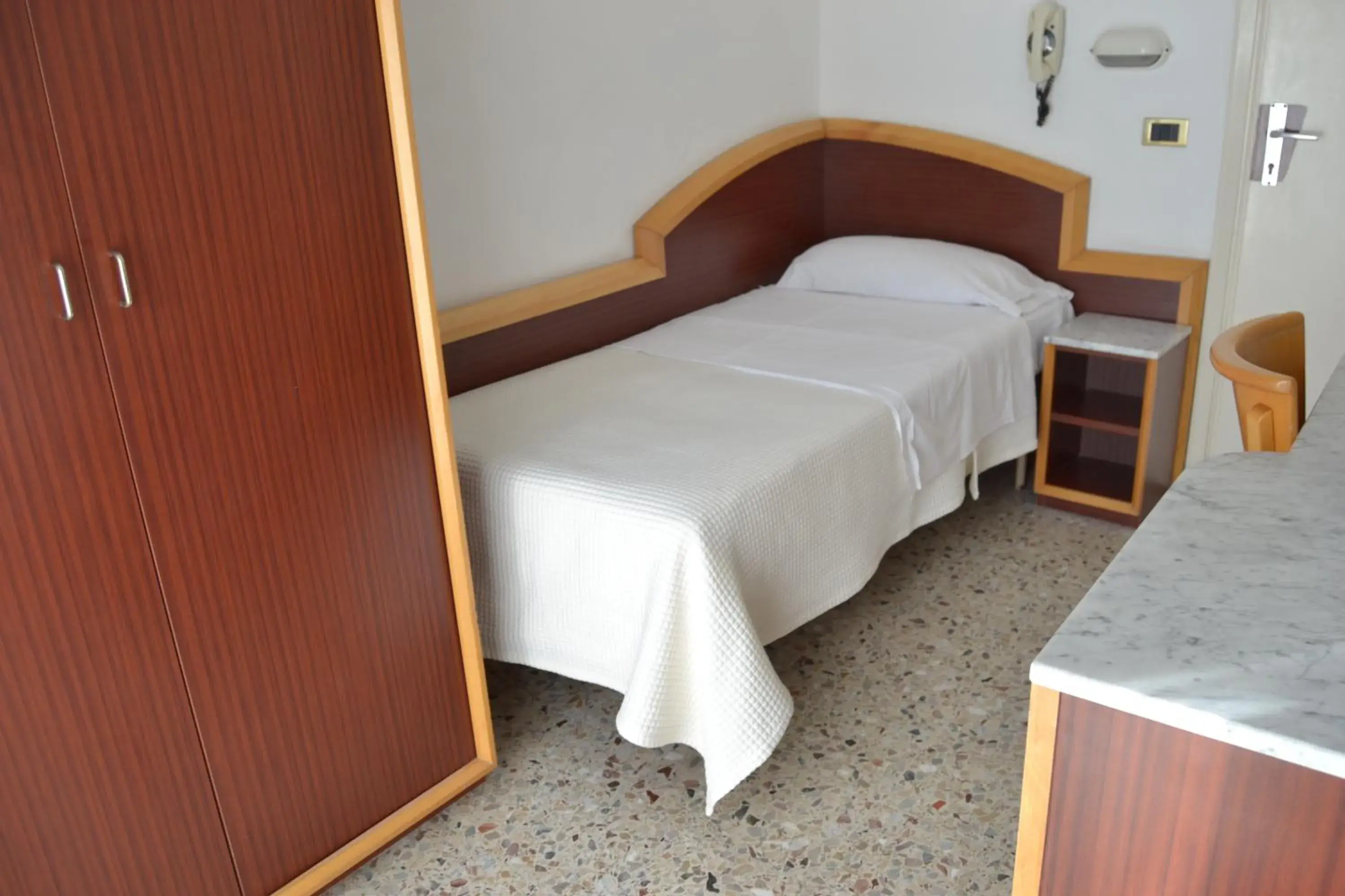 Single Room in Hotel Artide Single Room in Hotel Artide