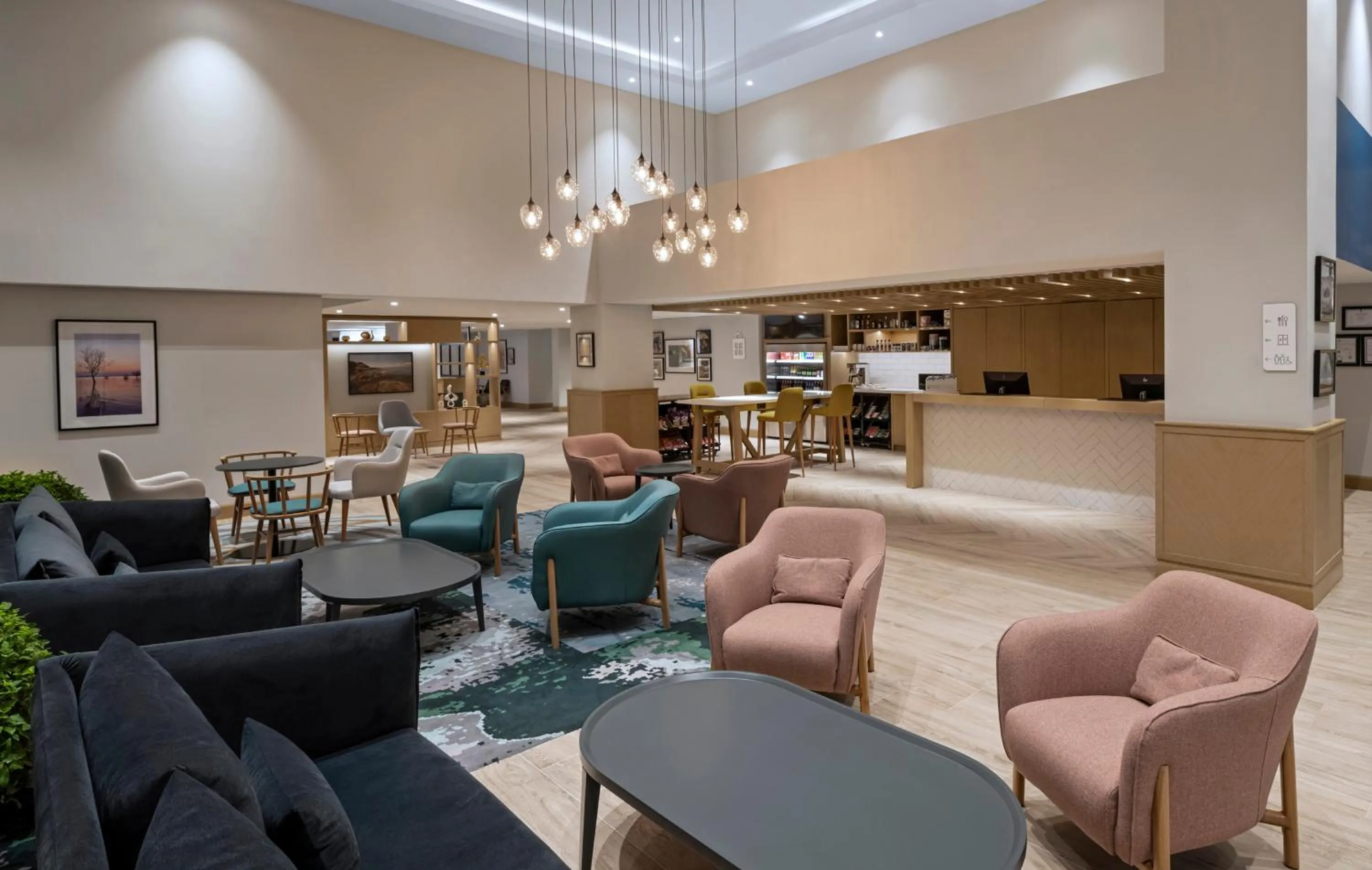 Lobby or reception in Hilton Garden Inn Balikesir