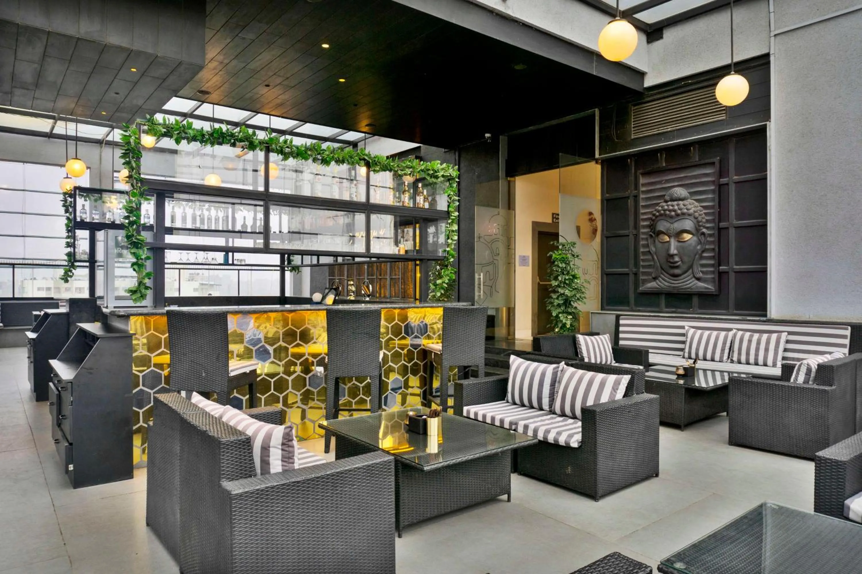 Lounge or bar in Hilton Garden Inn Pune Hinjawadi