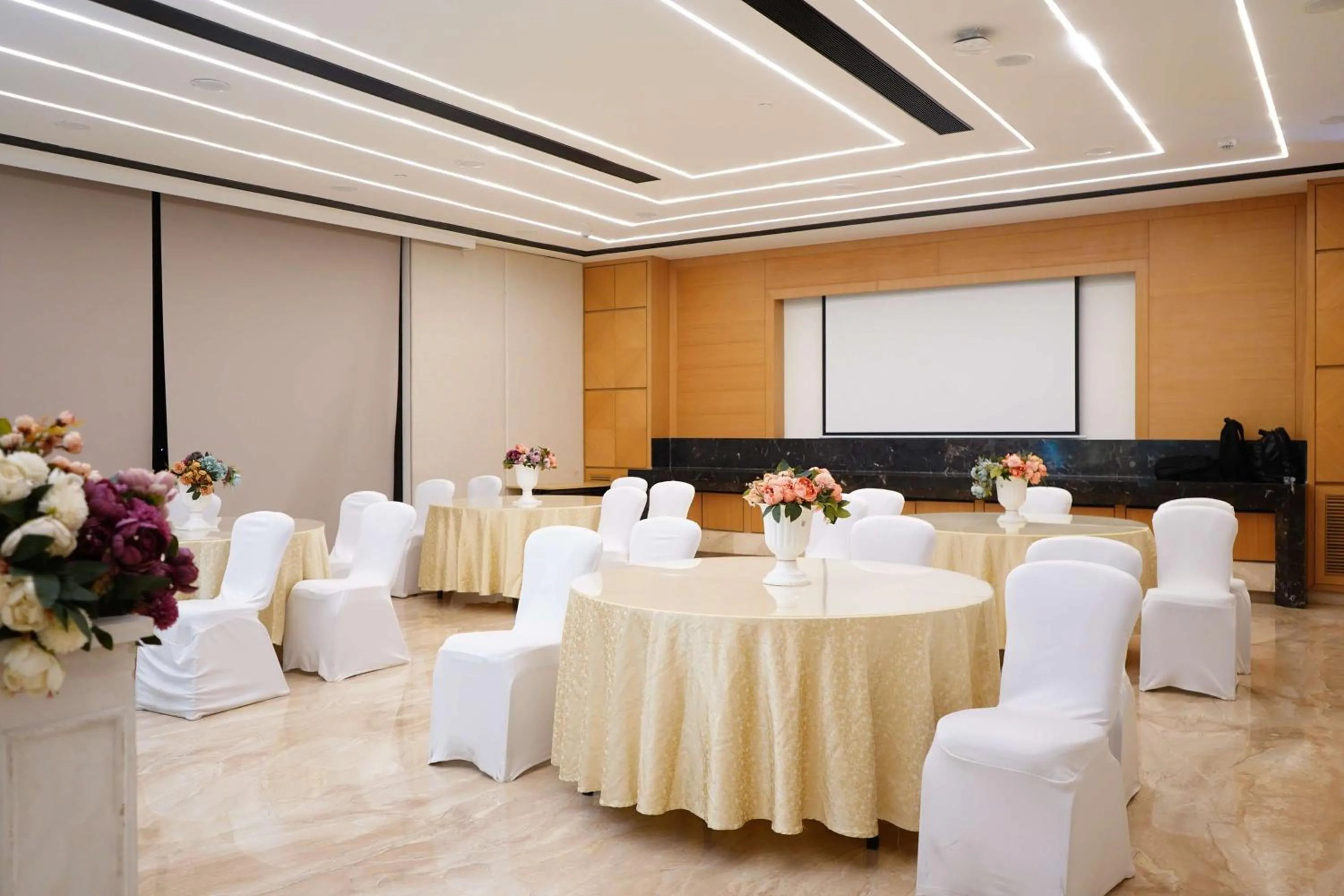 Meeting/conference room in Hilton Garden Inn Pune Hinjawadi