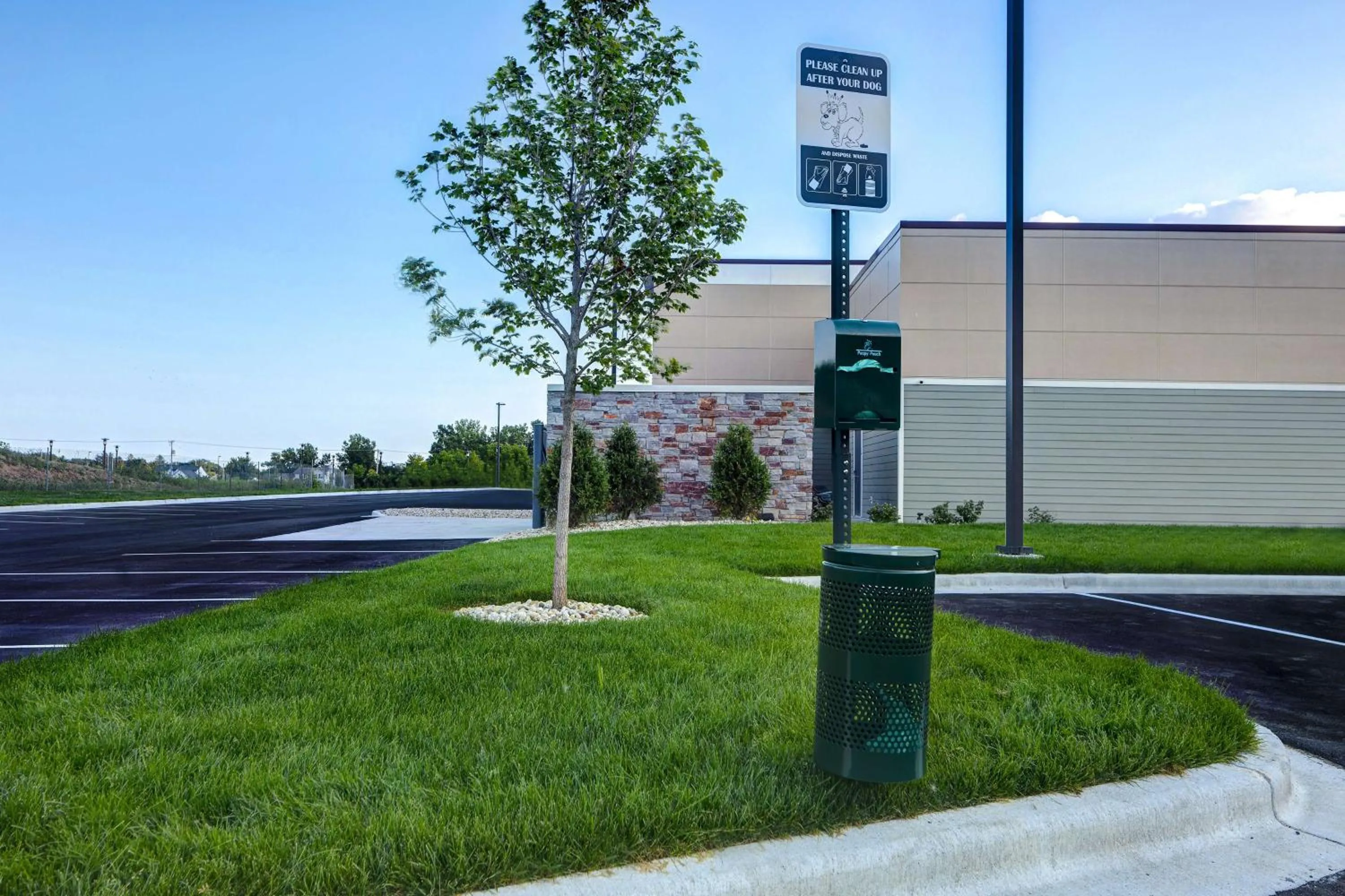 Property building in Homewood Suites By Hilton Oak Creek Milwaukee