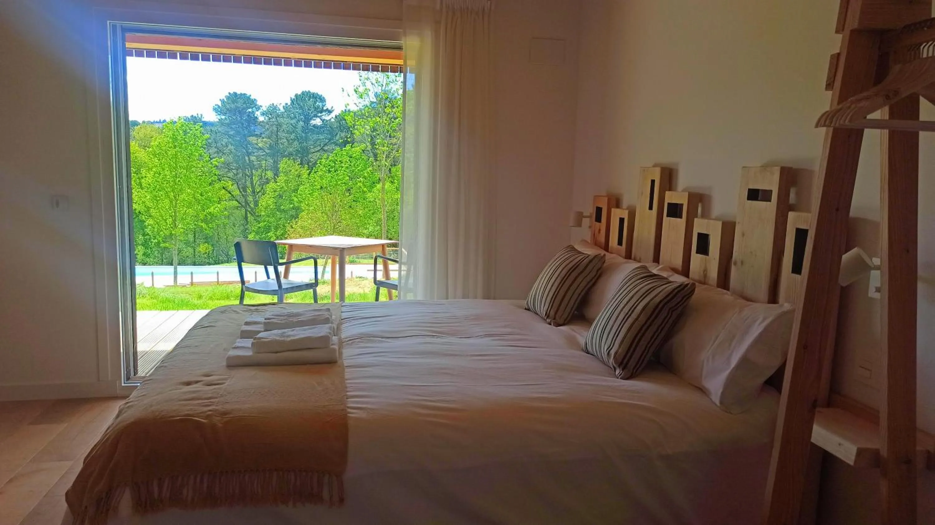 Bedroom, Bed in Basoan