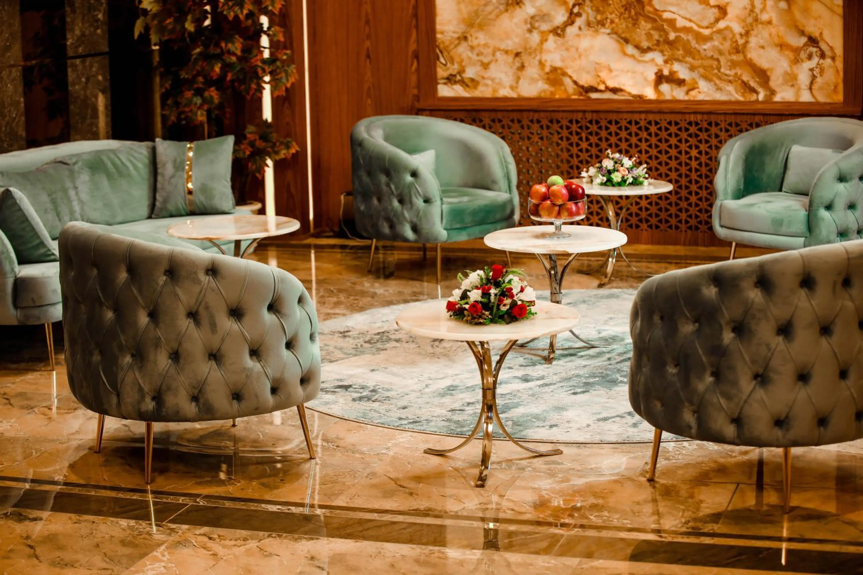 Lobby or reception in Regal Inn Badamdar Hotel