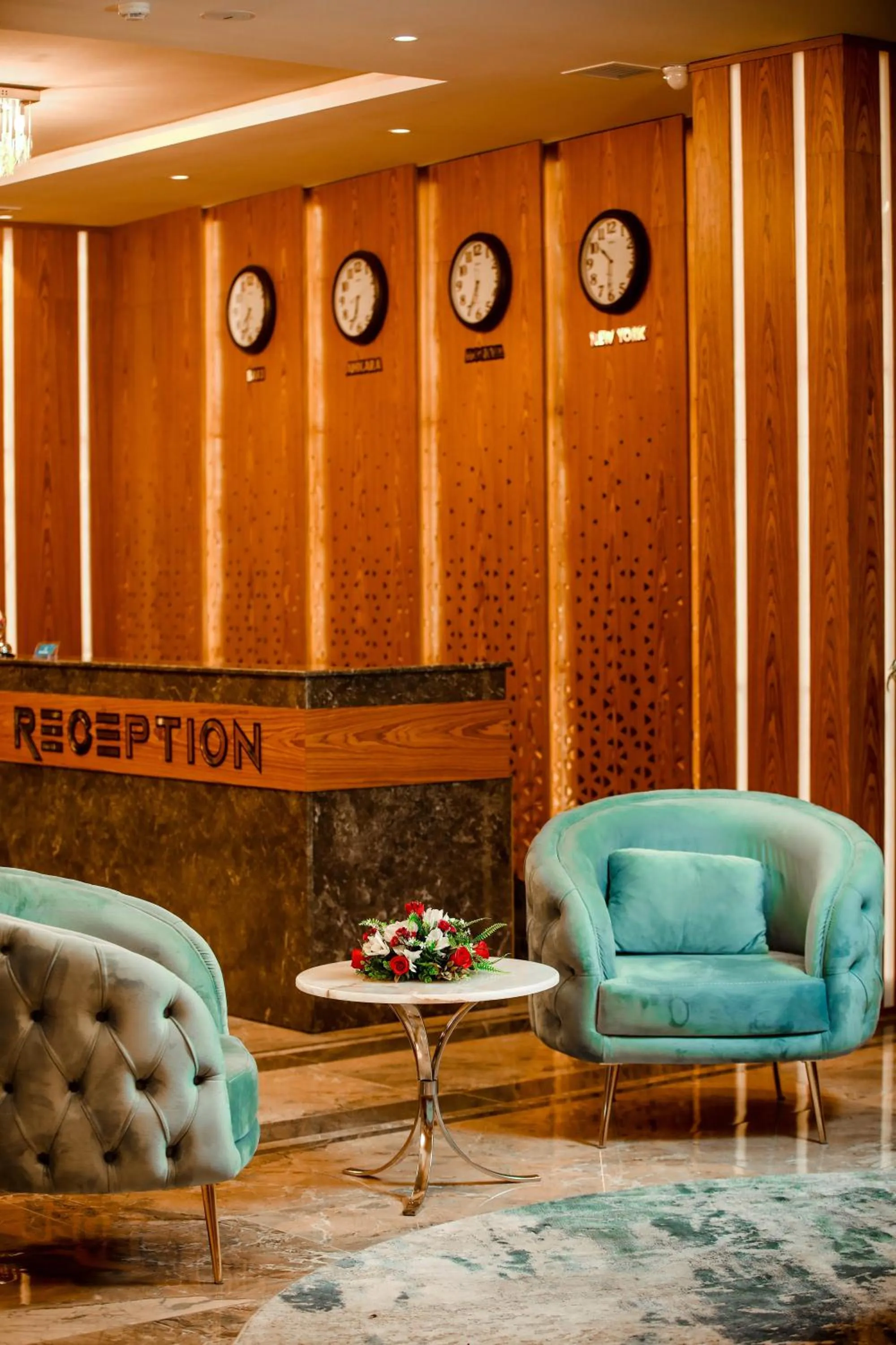 Lobby or reception in Regal Inn Badamdar Hotel
