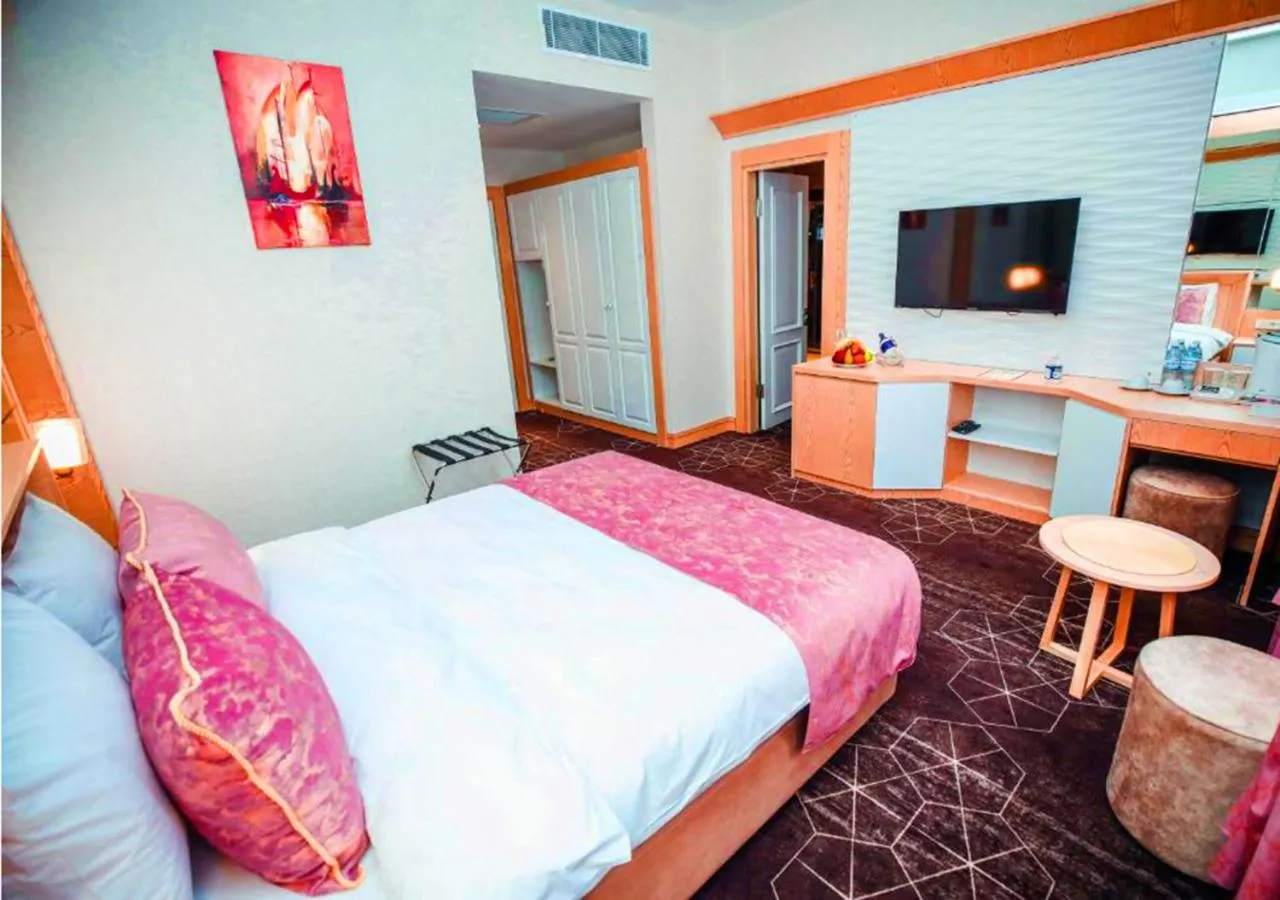 Bed in Regal Inn Badamdar Hotel