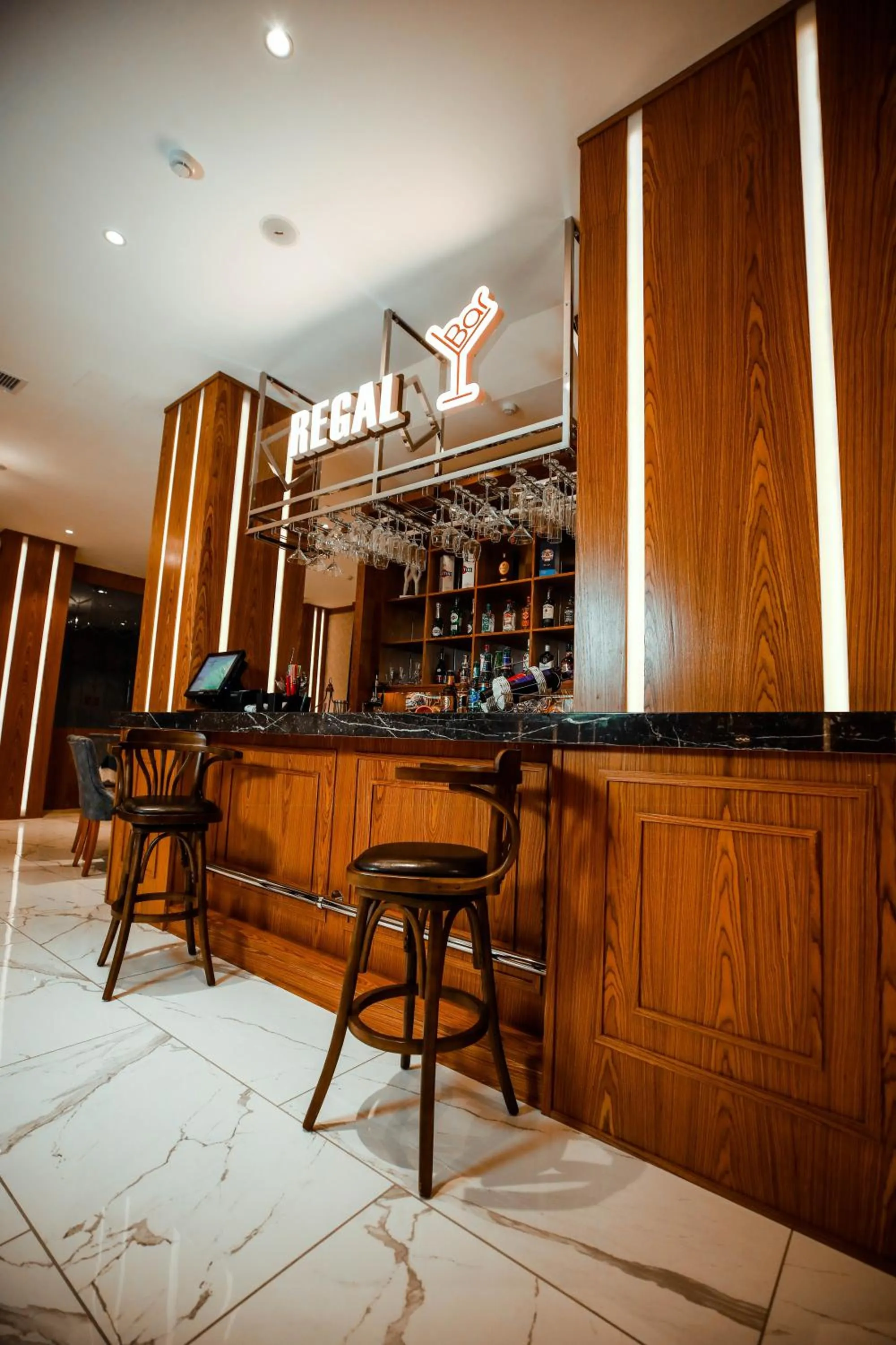 Lobby or reception in Regal Inn Badamdar Hotel