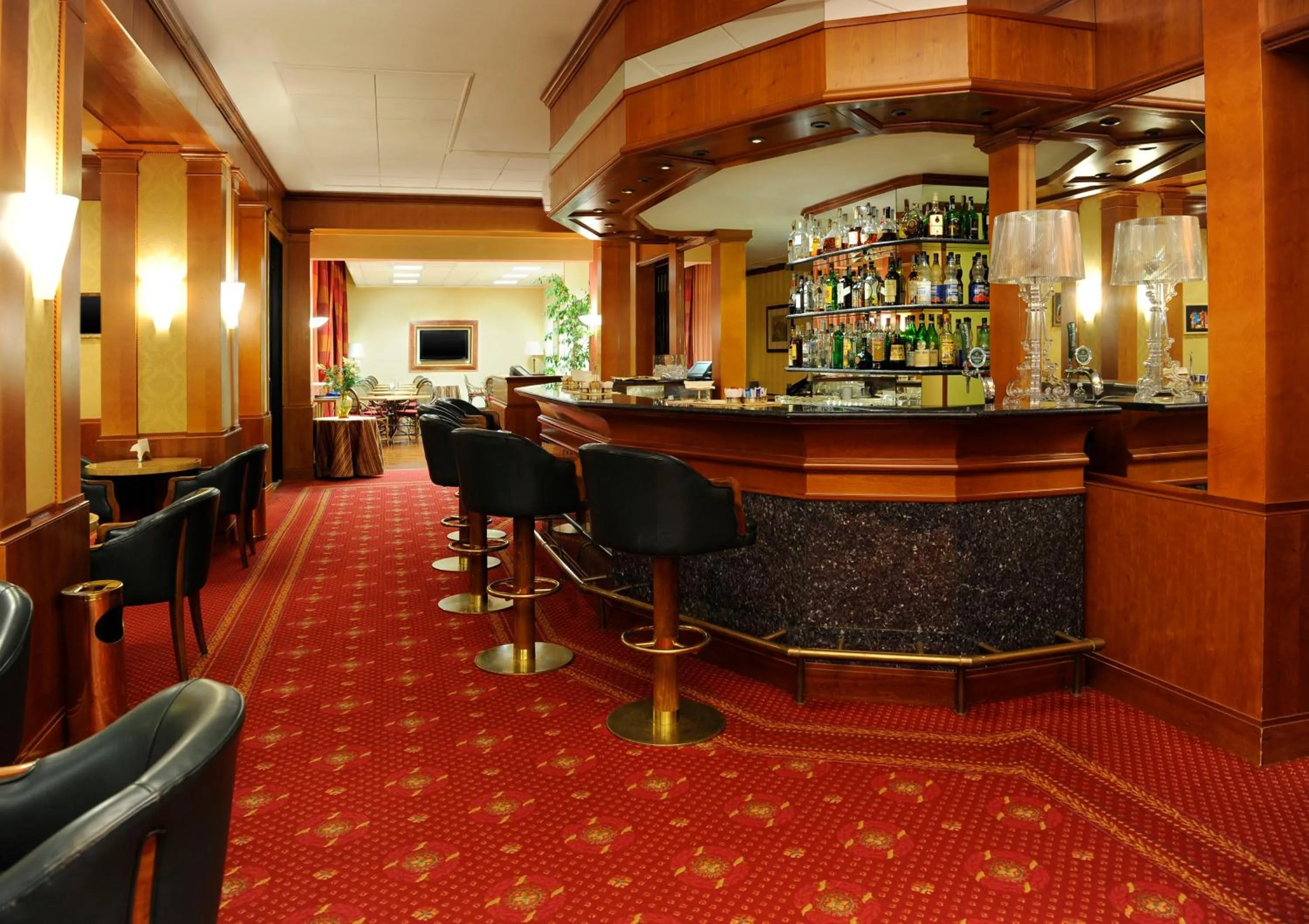 Lounge or bar in Tower Genova Airport - Hotel & Conference Center
