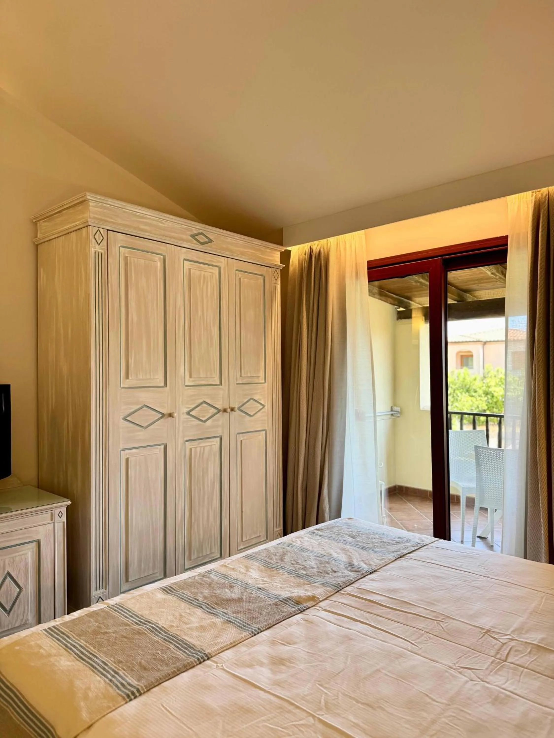 Photo of the whole room, Bed in Hotel Sa Pedra