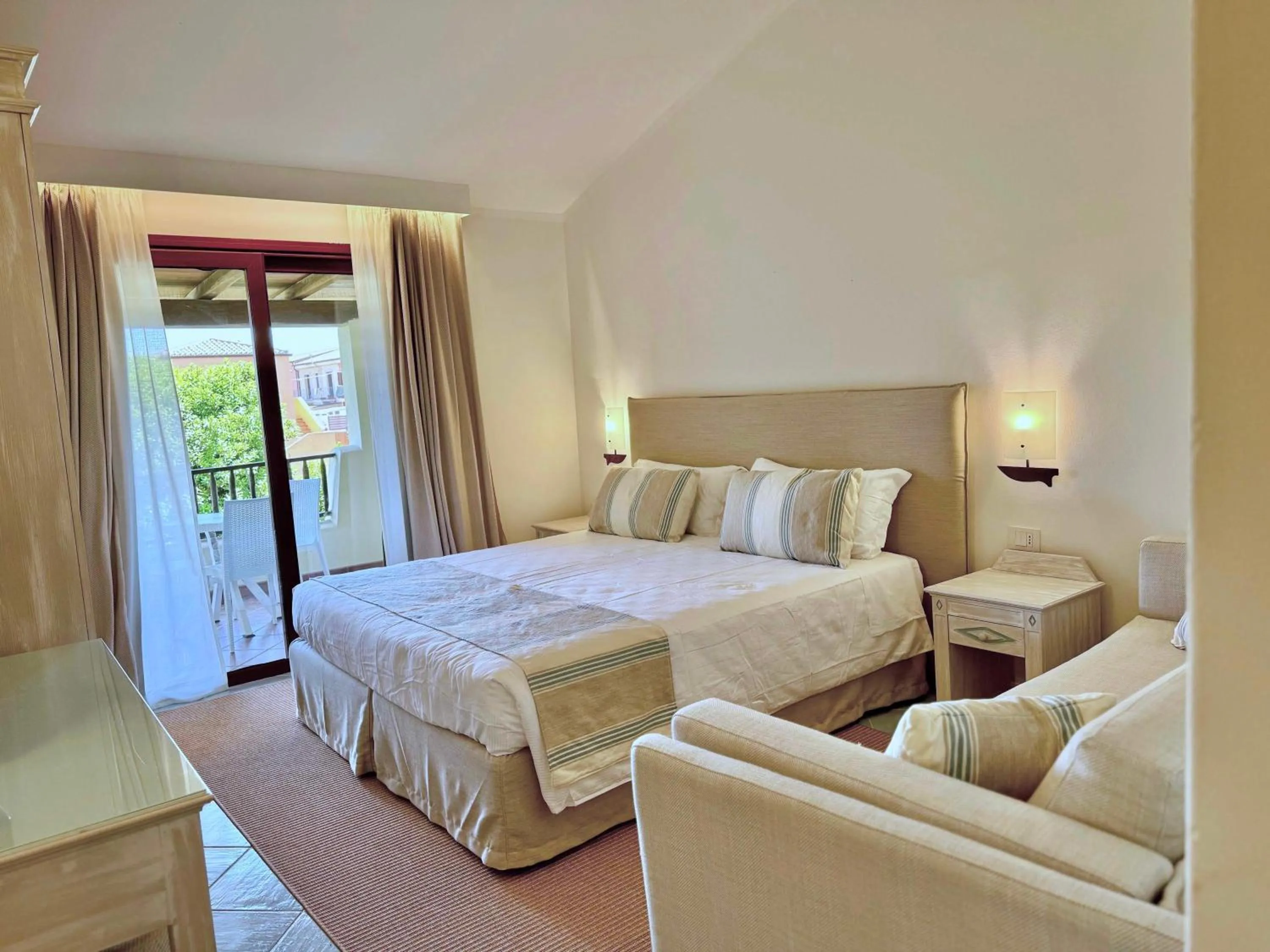 Bedroom, Bed in Hotel Sa Pedra