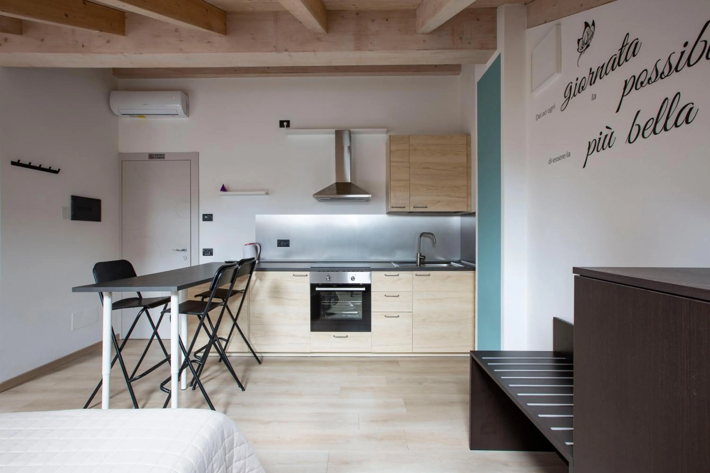Kitchen or kitchenette in Il B&B di PIAZZA MOTTA