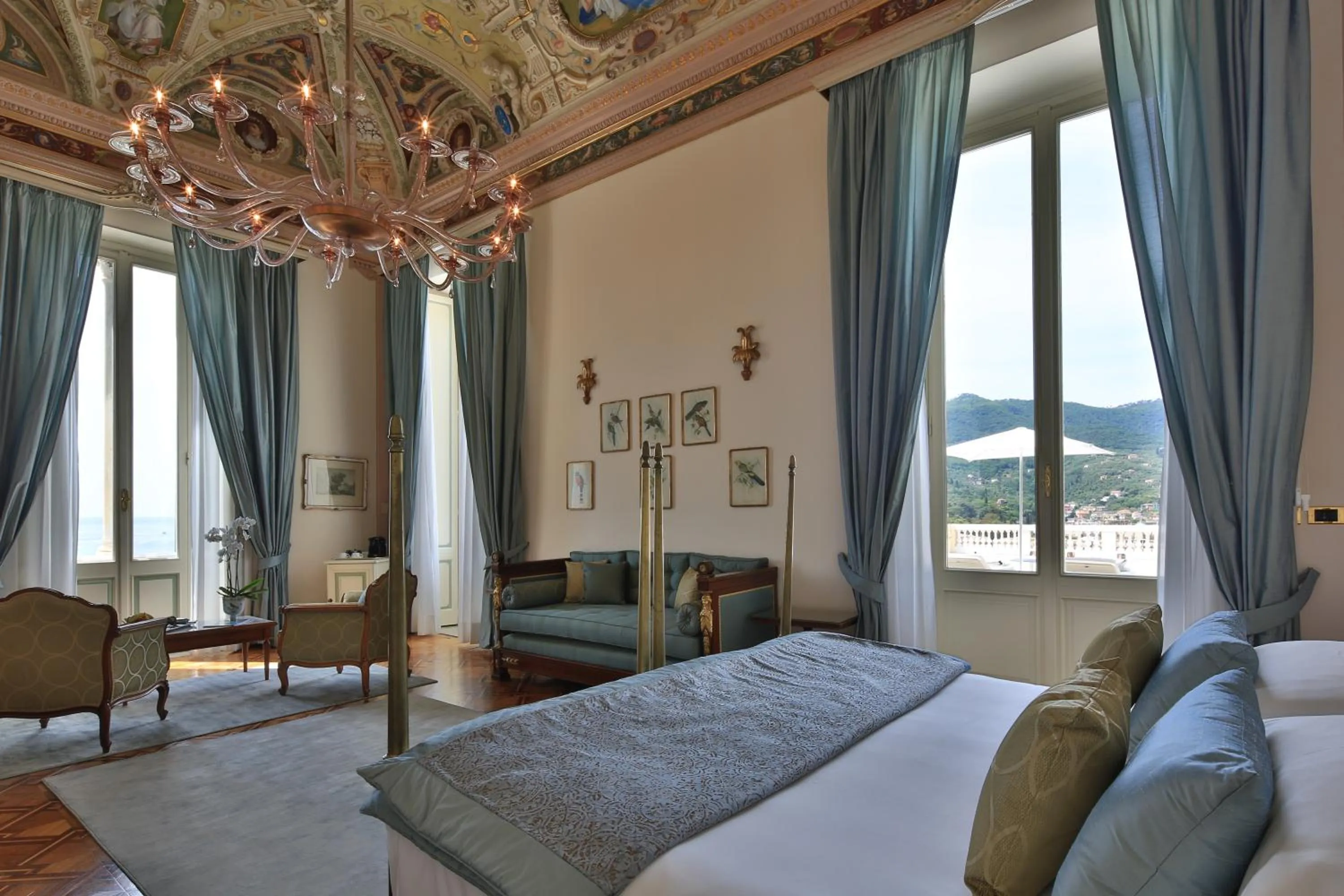 Photo of the whole room in Imperiale Palace Hotel