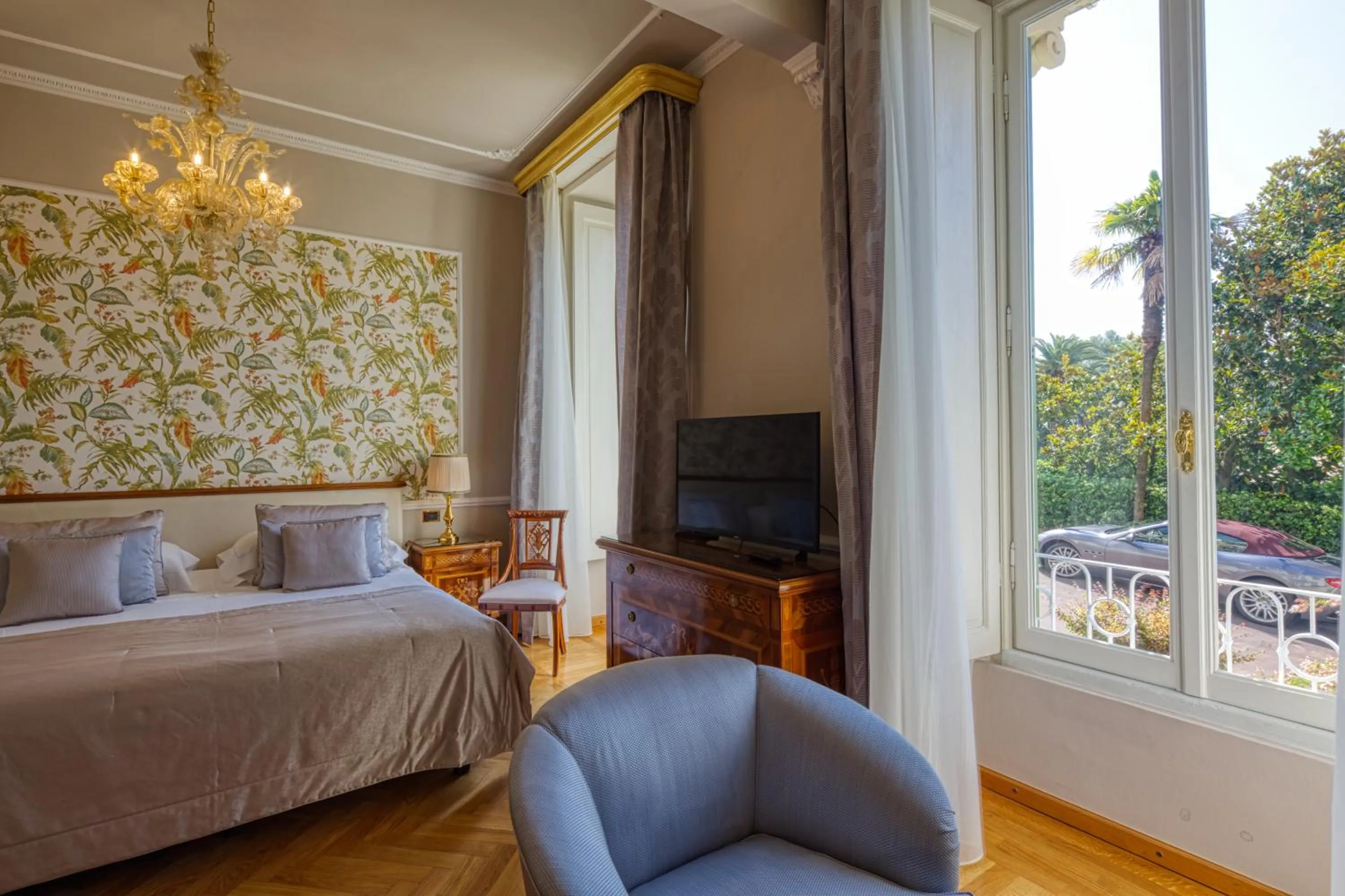 Street view, Bed in Imperiale Palace Hotel