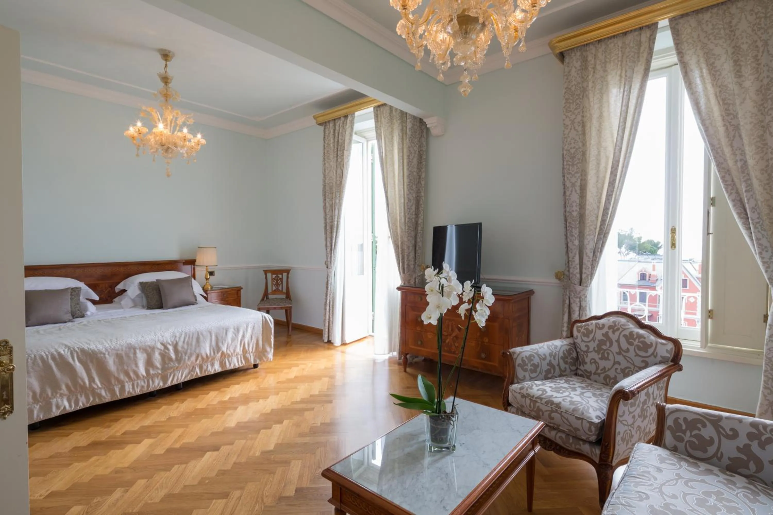 Photo of the whole room, Bed in Imperiale Palace Hotel