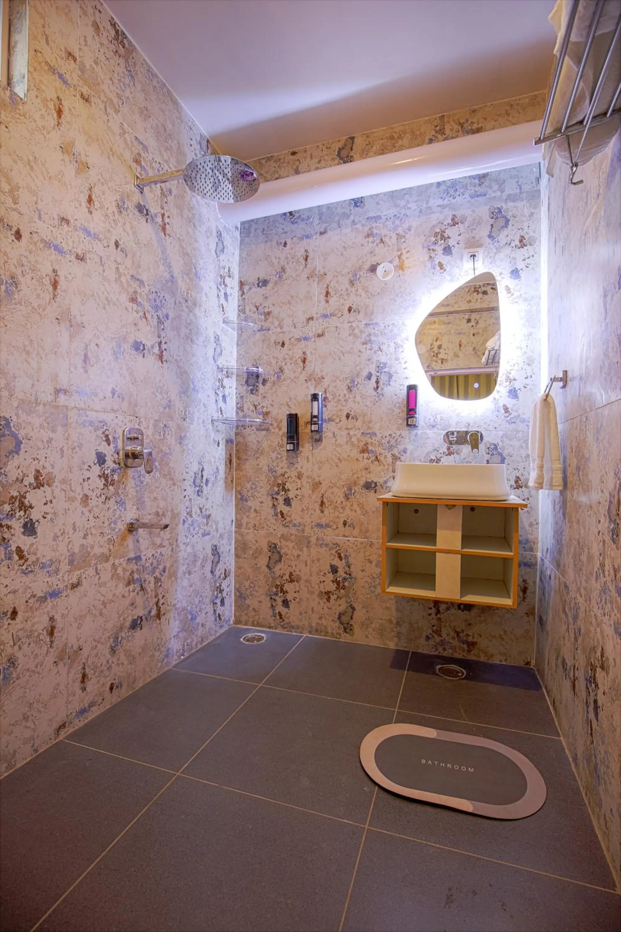 Shower in The Bunksters Bir