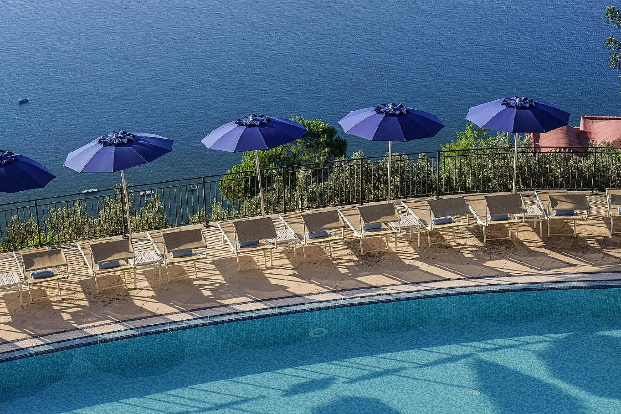 Swimming pool in Hotel Raito Wellness & SPA