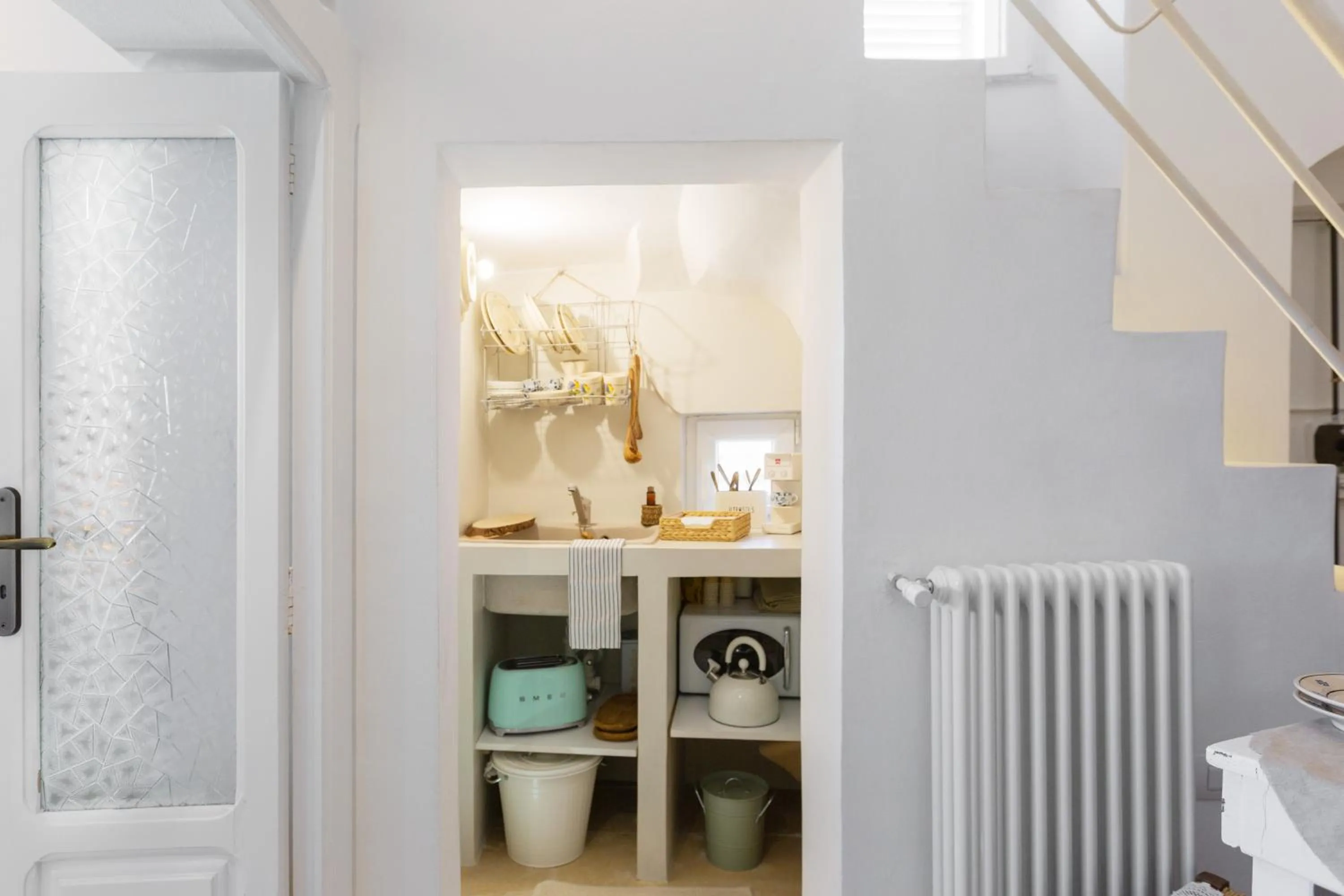 kitchen in BELLE HOME OSTUNI vasca vista mare