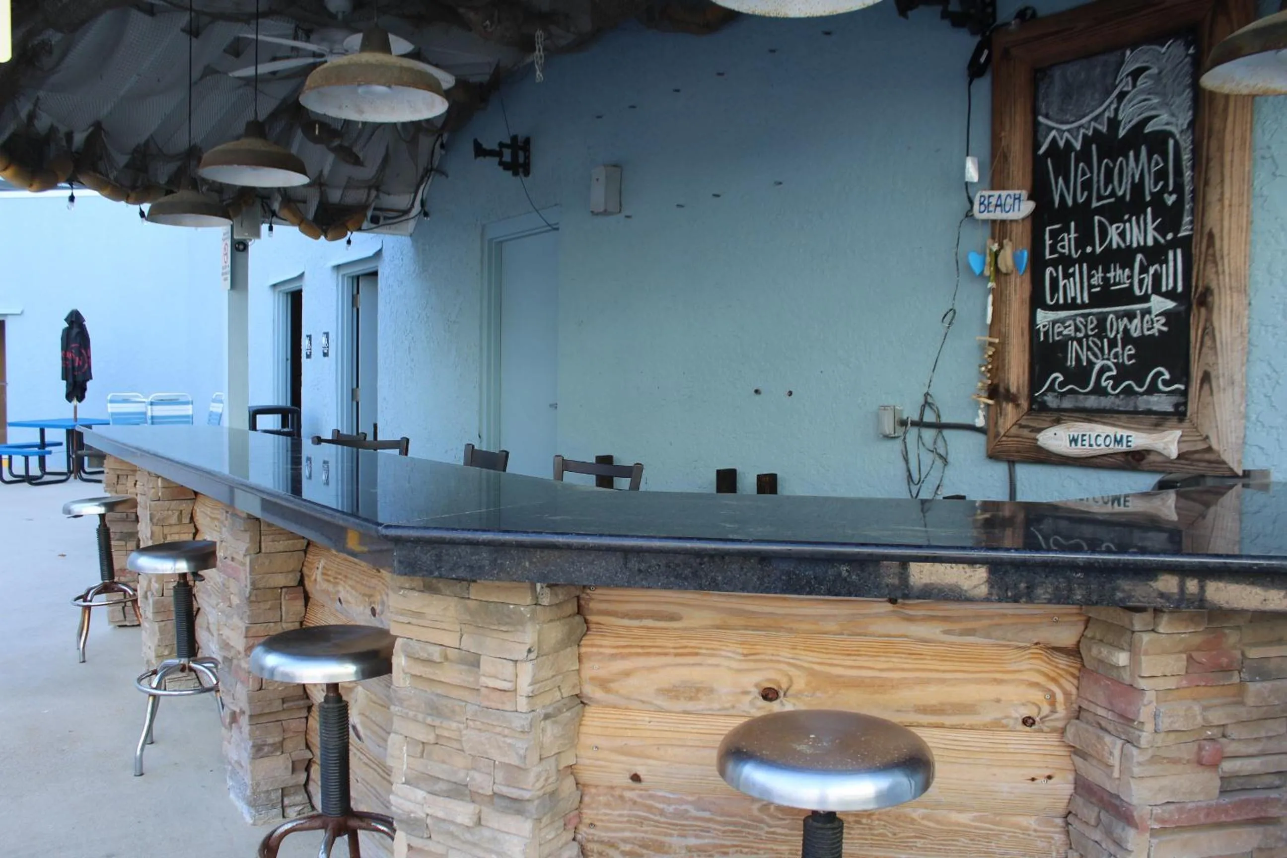 Restaurant/places to eat in Gorgeous 2 Bedroom Condo