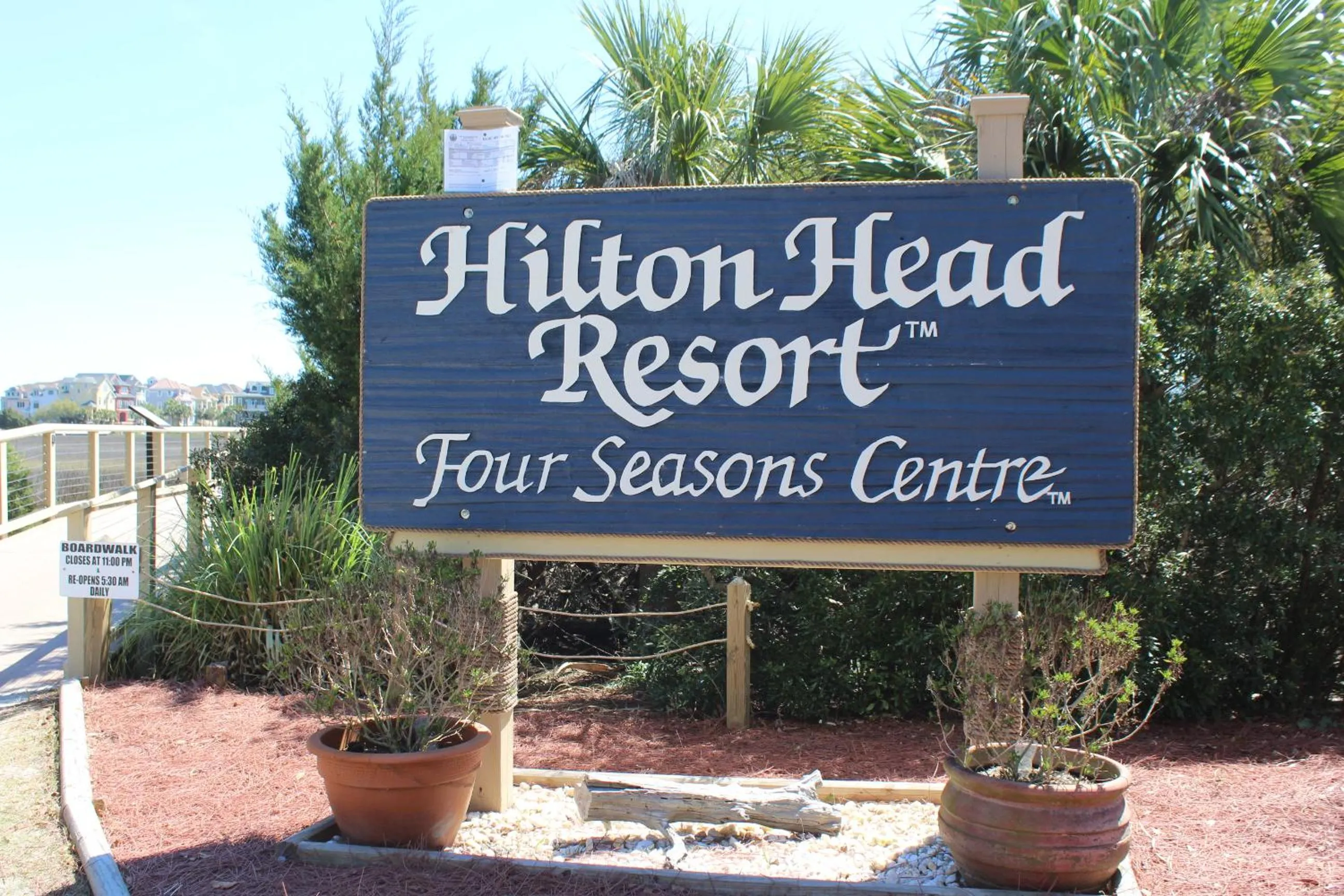 Property logo or sign in Gorgeous 2 Bedroom Condo